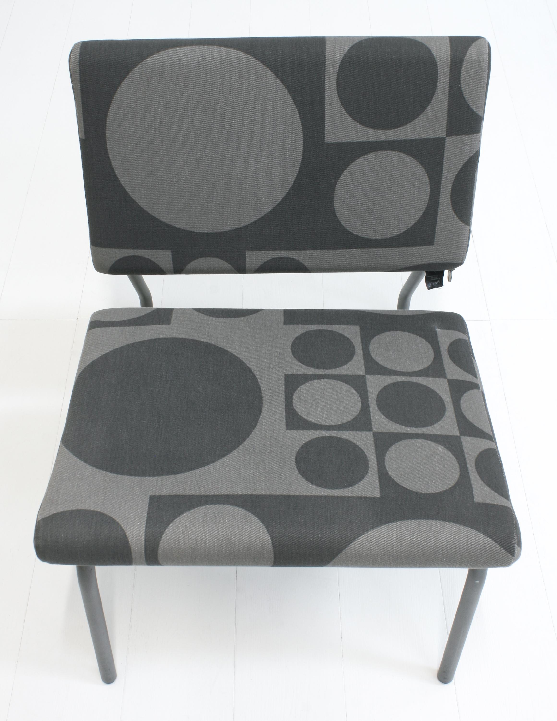Geometrischer Sessel ohne Armlehne von Verner Panton für Innovation Randers, Dänemark, 1990er Jahre im Zustand „Gut“ im Angebot in Izegem, VWV