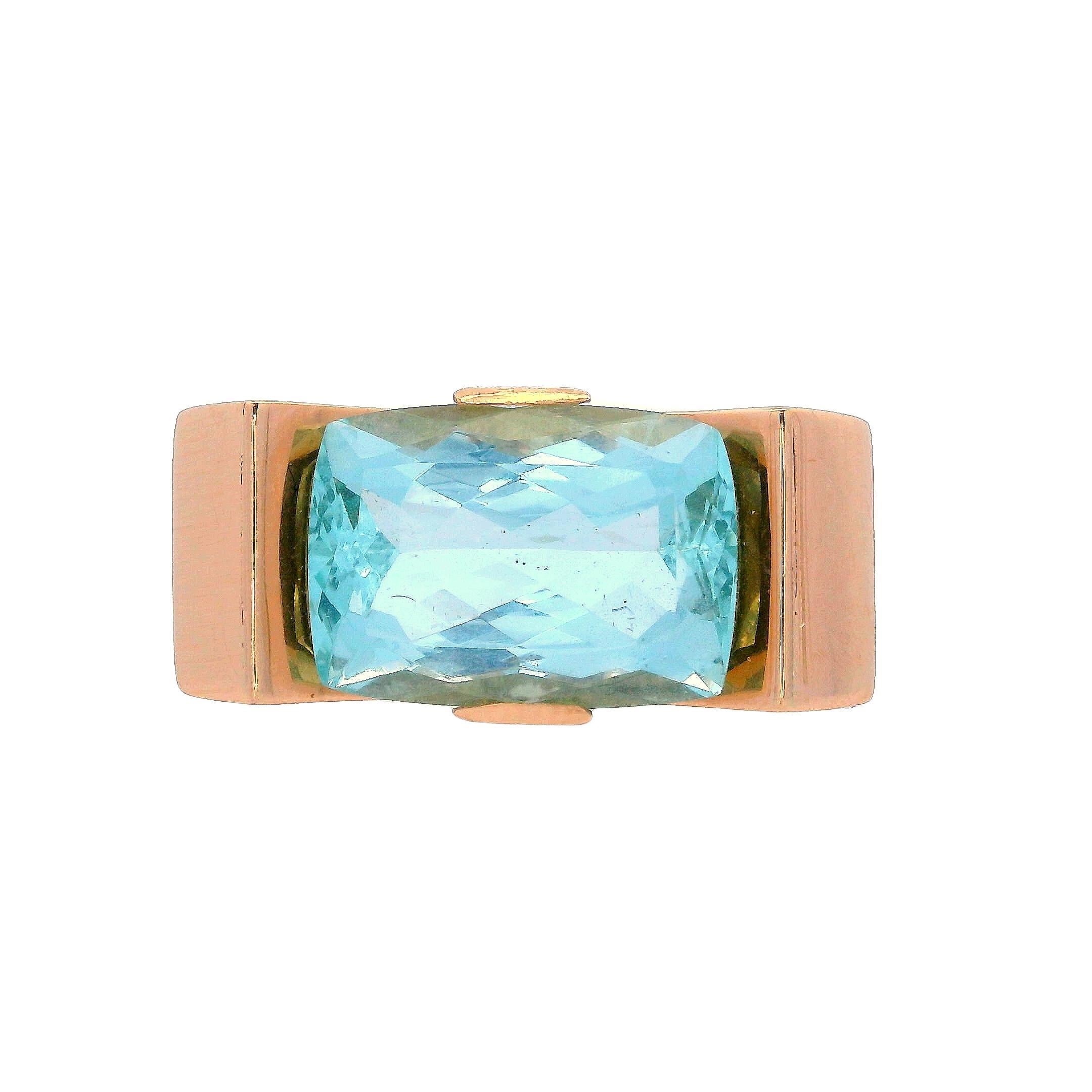Cushion Cut Geometric 18k yellow Gold Ring with Aquamarine For Sale