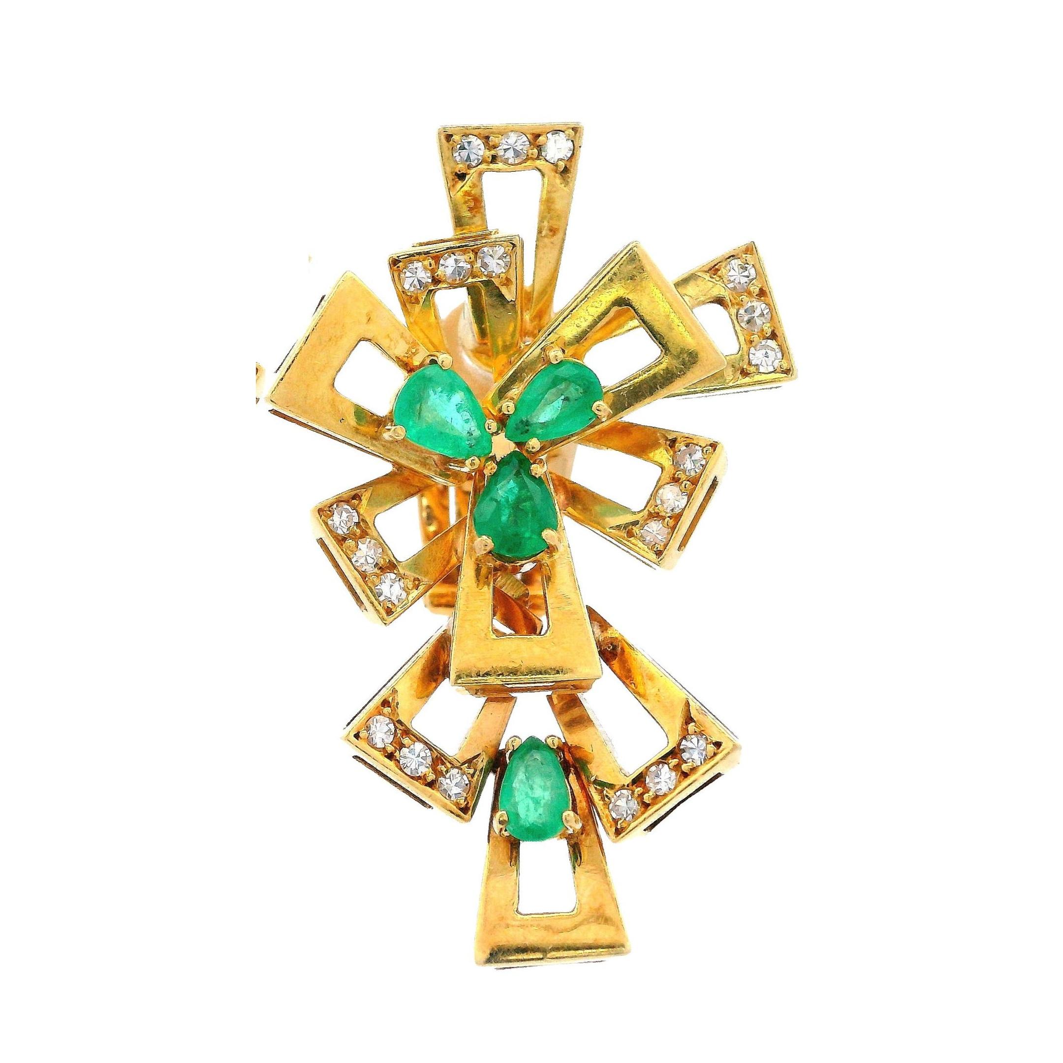 Donna Orecchini geometrici in oro giallo 18 carati con diamanti e smeraldi in vendita