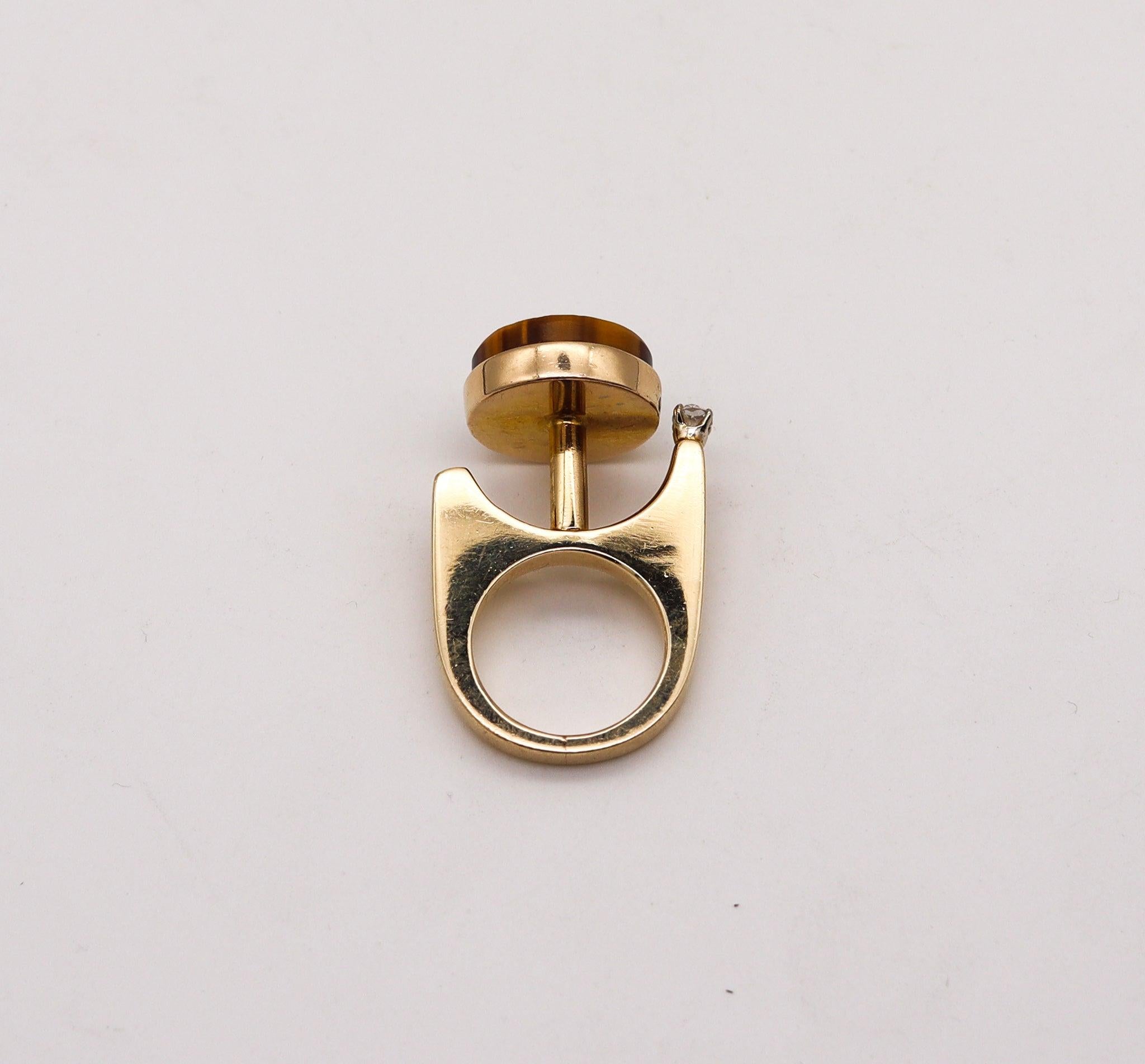 GEOMETRIC 1970 Retro Modernist Sculptural Ring 14Kt Gold, Tiger Quartz & Diamond For Sale 3