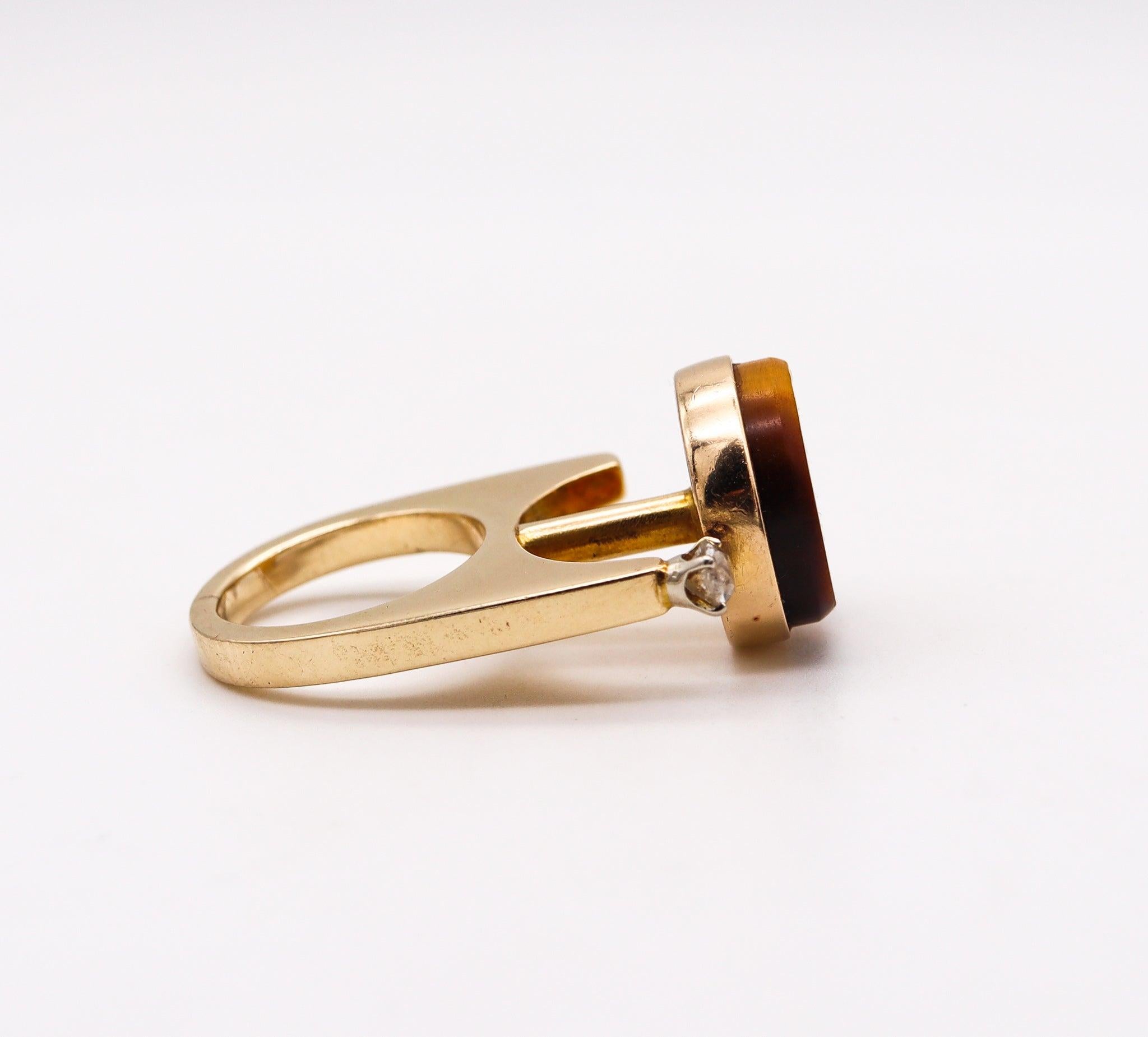 GEOMETRIC 1970 Retro Modernist Sculptural Ring 14Kt Gold, Tiger Quartz & Diamond For Sale 4