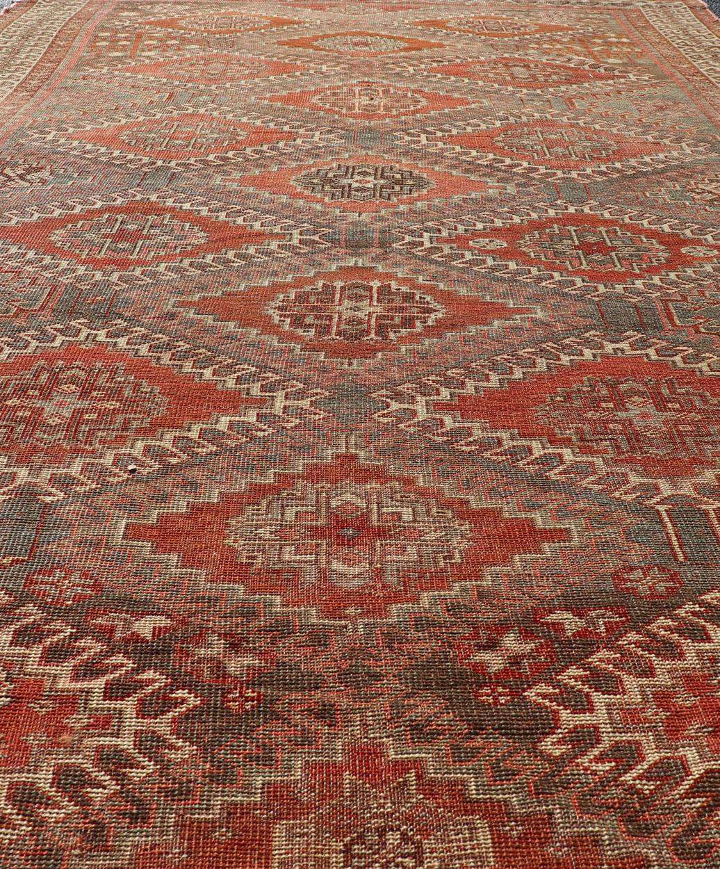 Geometric Antique Persian Shiraz Rug with All-Over Medallion Design For Sale 4