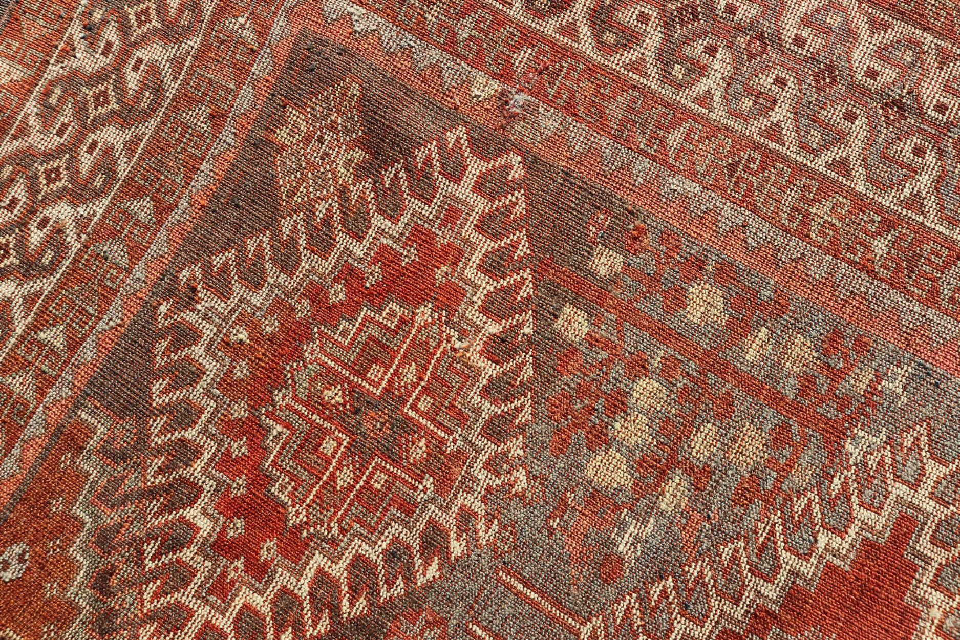 Alfombra persa antigua geométrica de shiraz con diseño de medallón integral Lana en venta