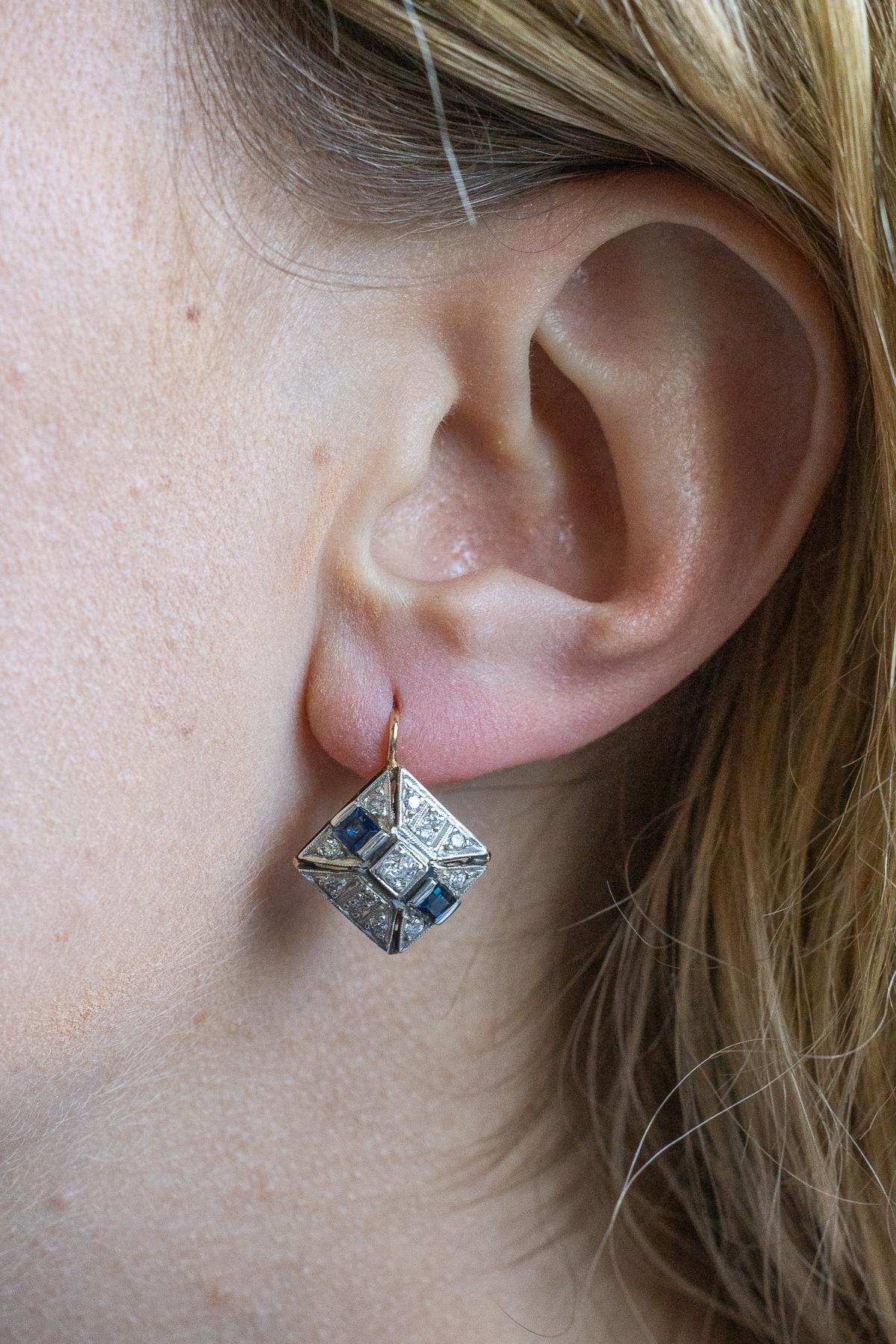 Geometrische Art-Déco-Ohrringe mit Diamanten und Saphiren, Österreich-Ungarn. im Angebot 4