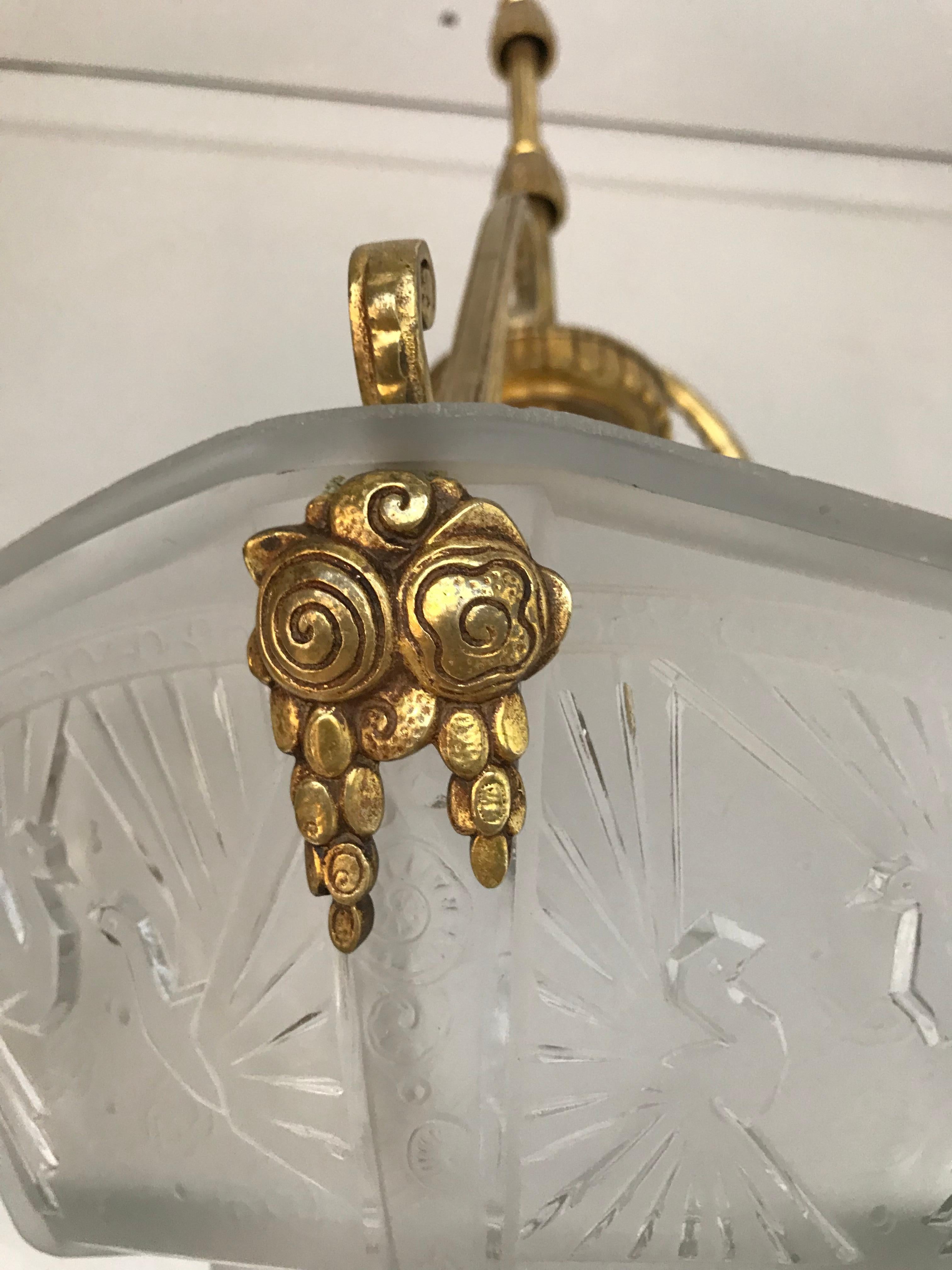 Timless Art Deco Gilt Bronze & Glass Pendant Light by Muller Frères Luneville For Sale 4