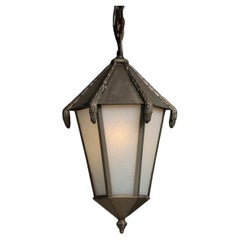 Lanterna geometrica Art Deco opalina, Paesi Bassi, 1910 circa