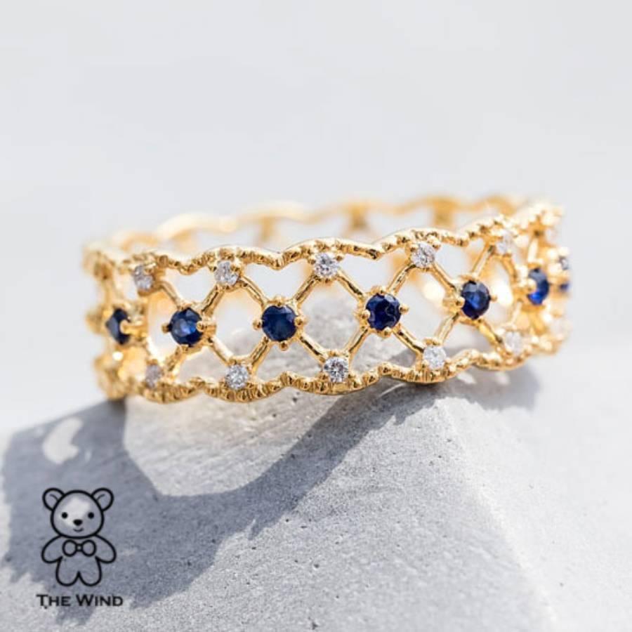Geometric Art Design Sapphire & Diamond 18K Yellow Gold Ring In New Condition For Sale In Suwanee, GA