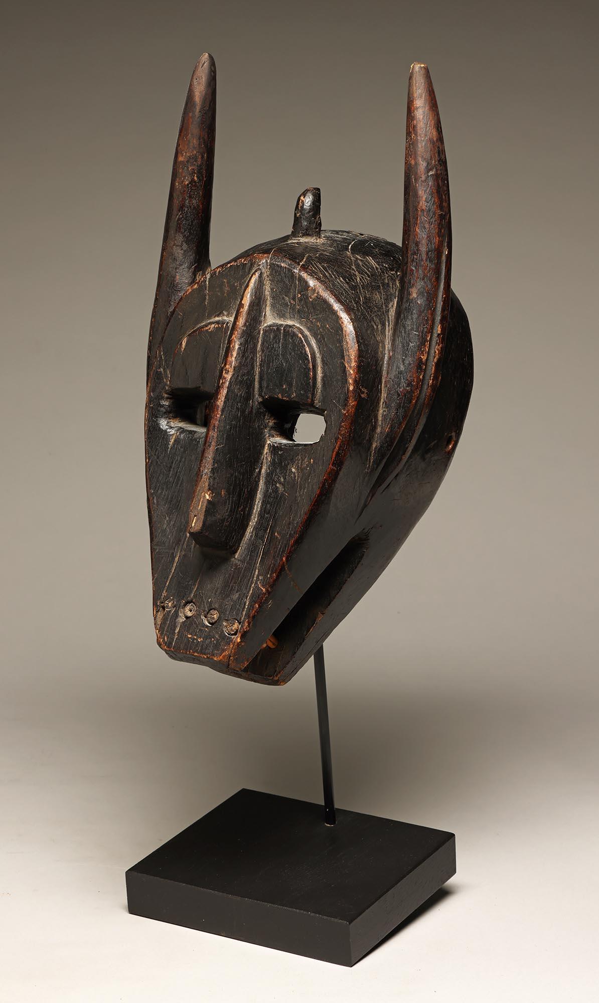 Tribal Geometric Barmbara Sukuru Animal Mask with horns, teeth, Mali, West Africa For Sale