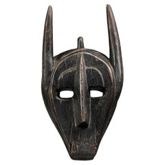 Masque géométrique Barmbara Sukuru avec cornes et dents, Mali, Afrique de l'Ouest