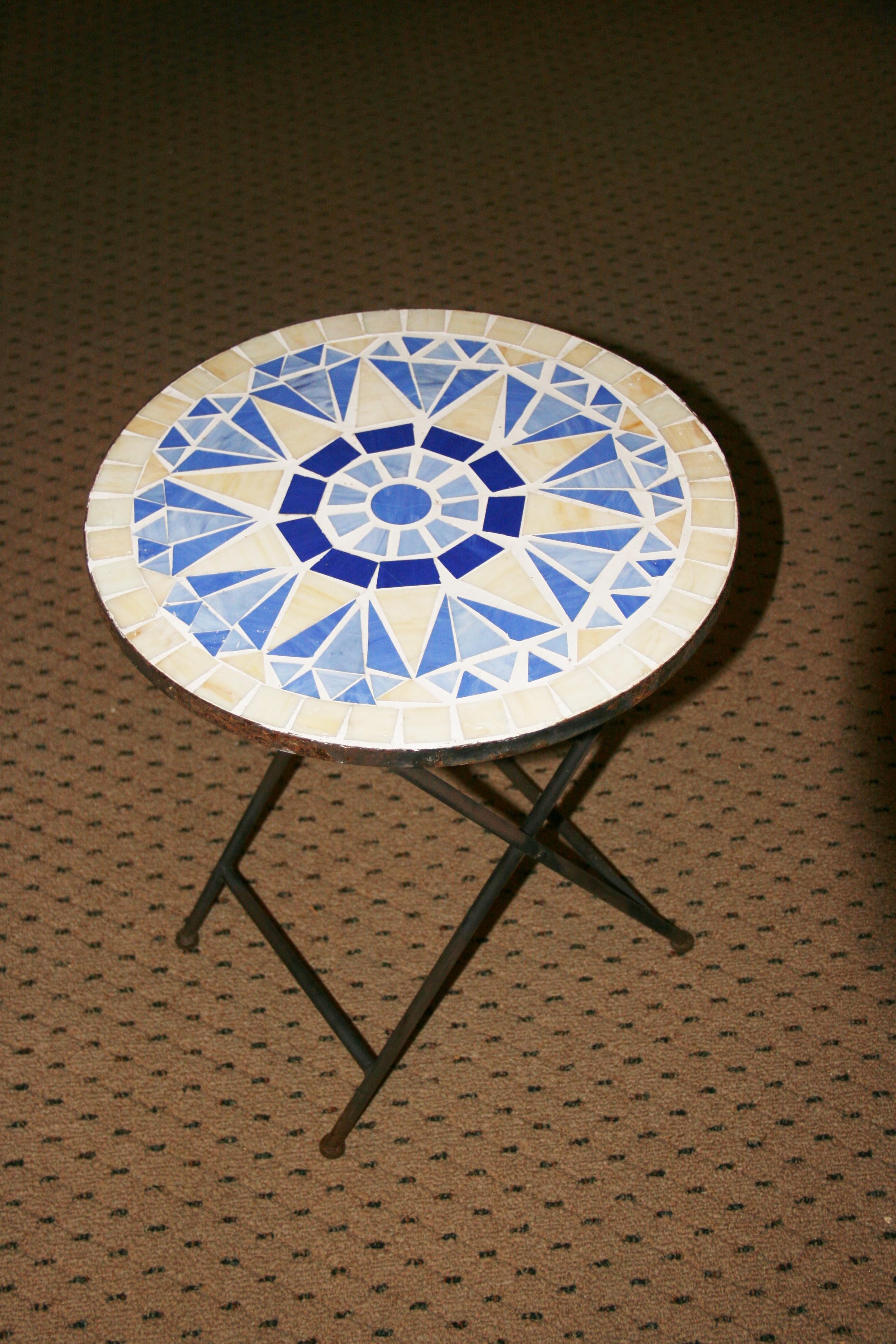 1883 Geometric blue and white ceramic and metal foldable garden table