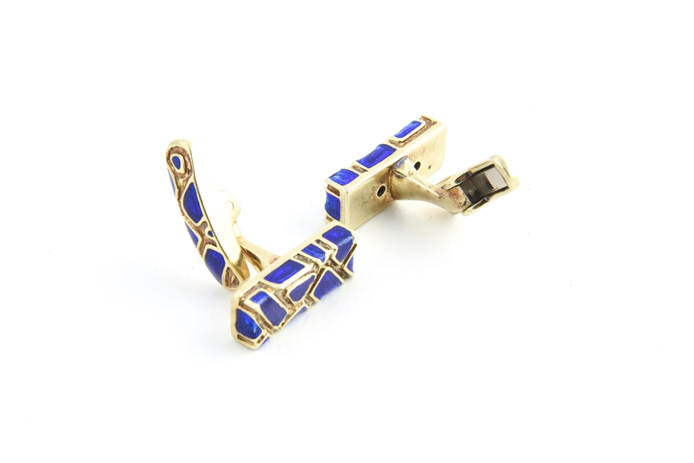 Geometric Blue Enamel and Gold Cufflinks For Sale 2