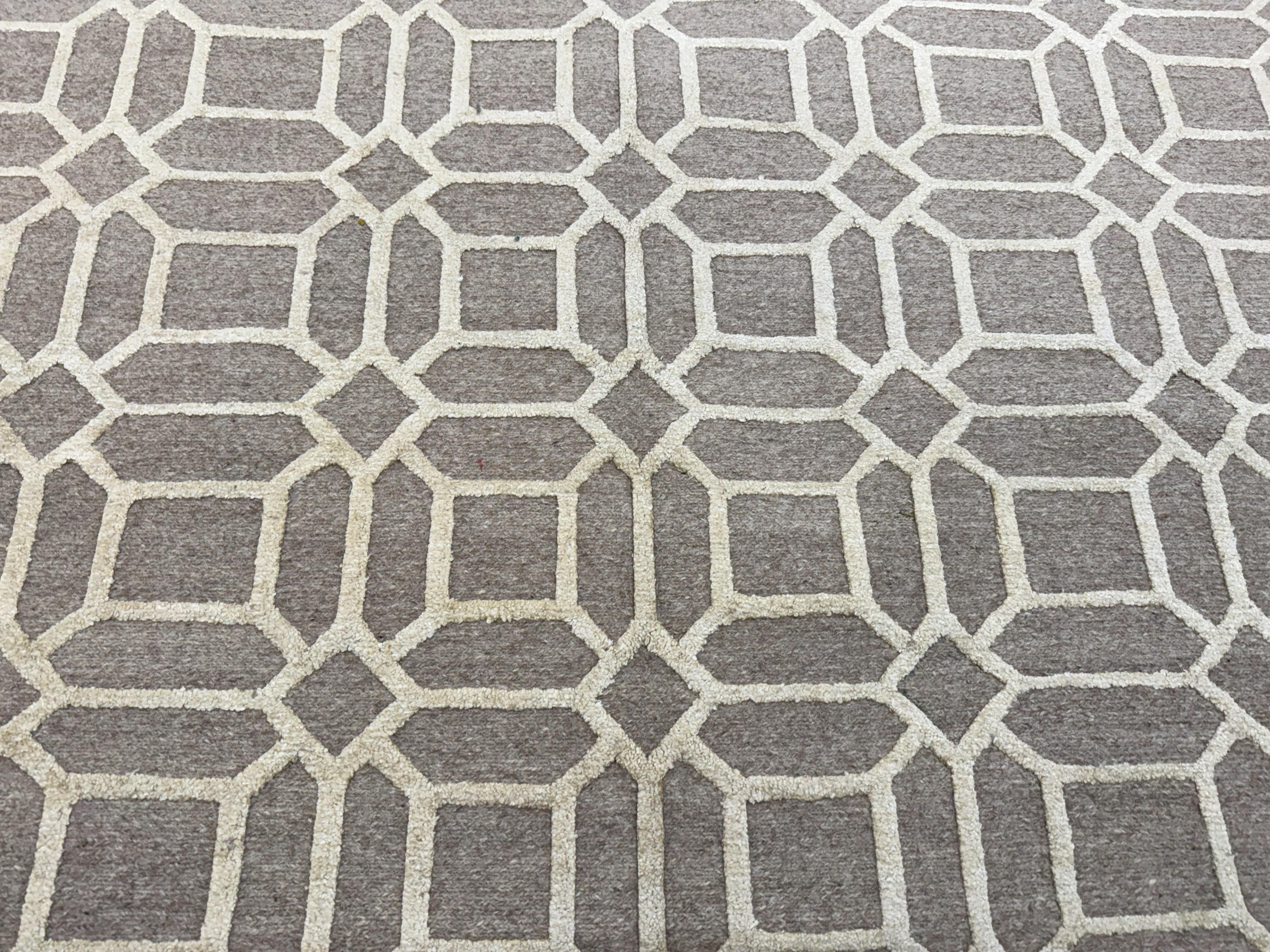 Scatola geometrica Design/One indo-tibetano In condizioni Nuovo in vendita a West Hollywood, CA