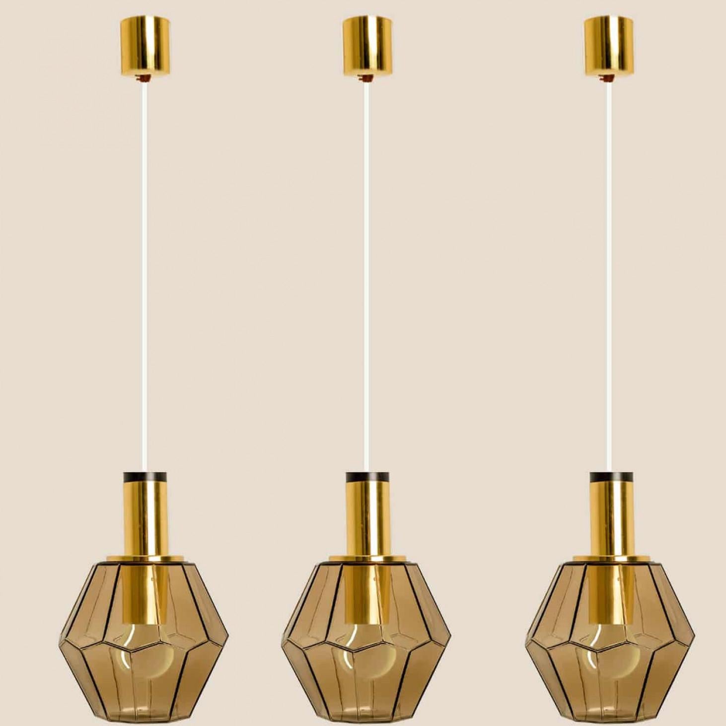 Geometrische Pendelleuchte aus Messing und klarem Glas von Limburg, 1970er Jahre (Deutsch) im Angebot