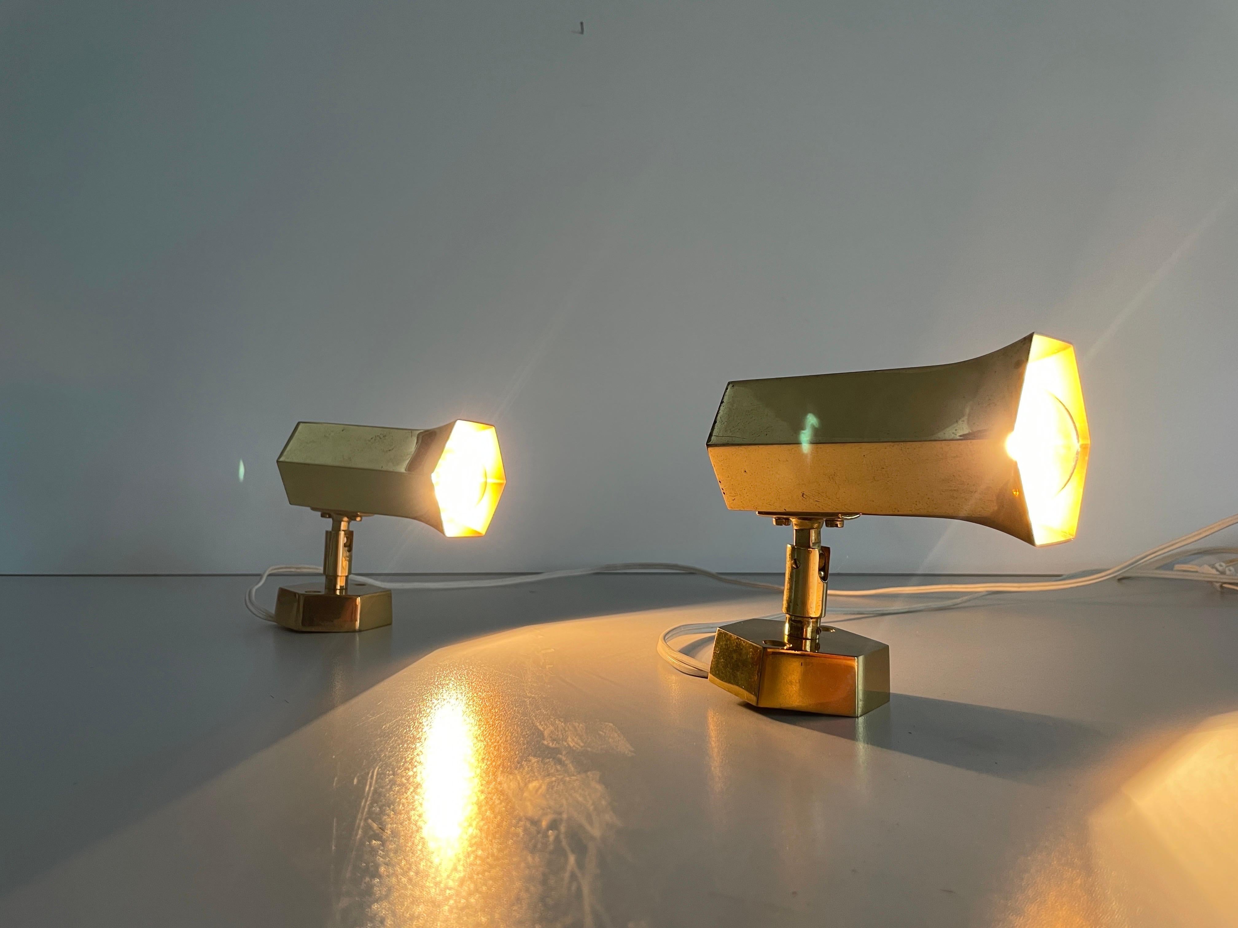 Coppia di lampade geometriche in ottone di Schröder, anni '60, Germania in vendita 3