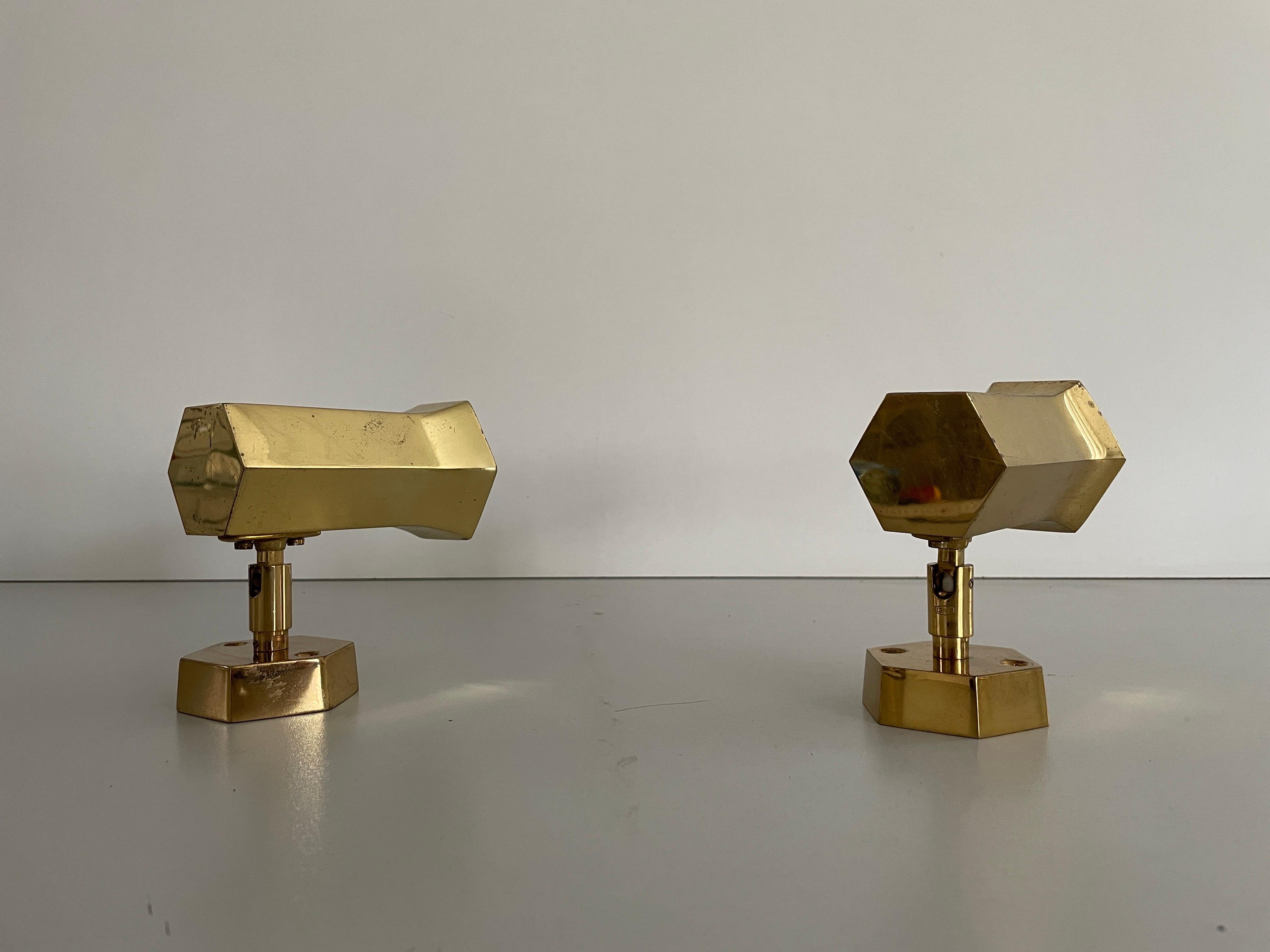Mid-Century moderno Coppia di lampade geometriche in ottone di Schröder, anni '60, Germania in vendita