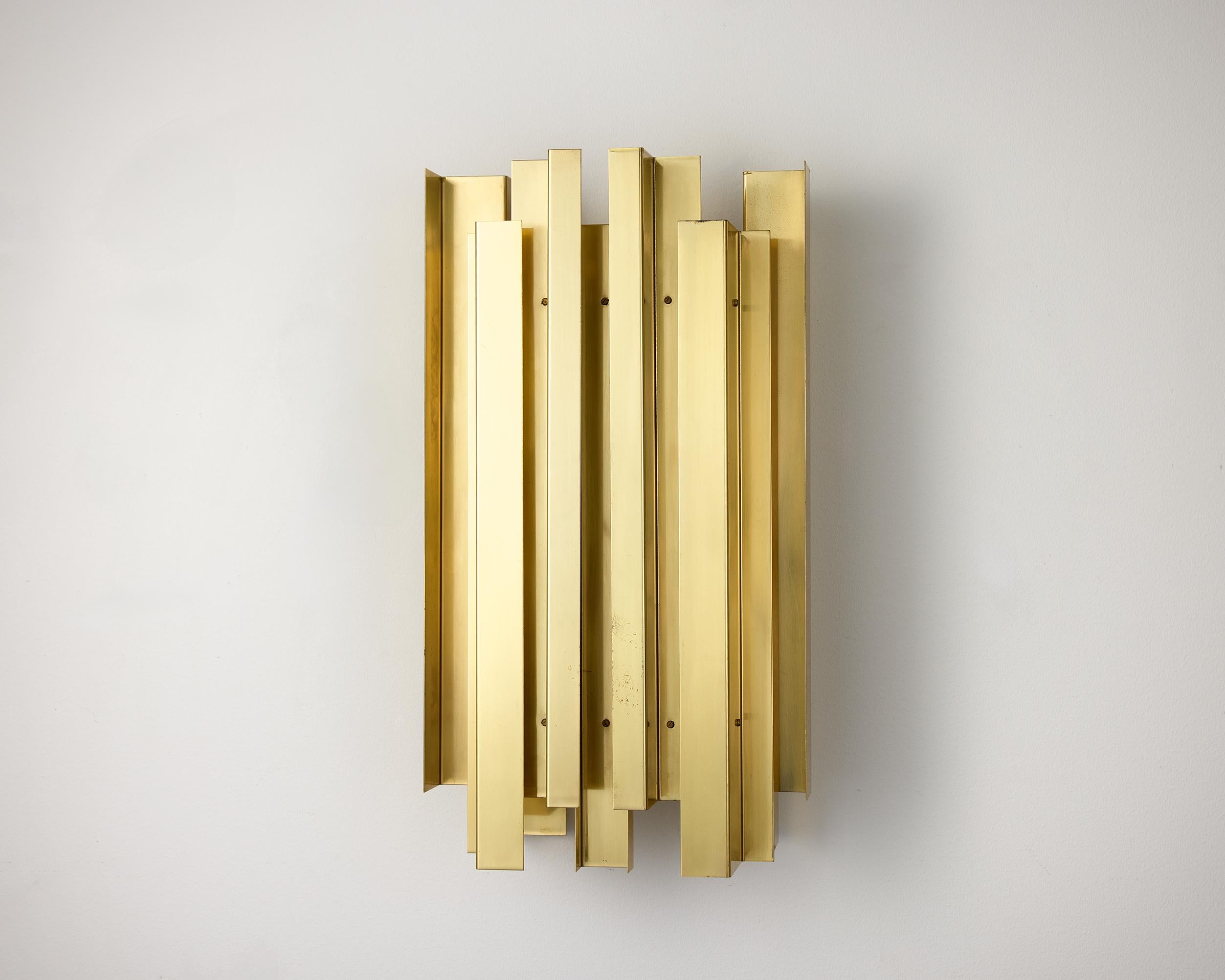Le modèle a été conçu pour l'intérieur de l'hôtel Continental, Vasagatan, Stockholm. L'hôtel a été construit entre 1960 et 1963. L'intérieur a été conçu par Carl-Axel Acking.

Carl-Axel Acking (1910-2001) était un éminent architecte et designer