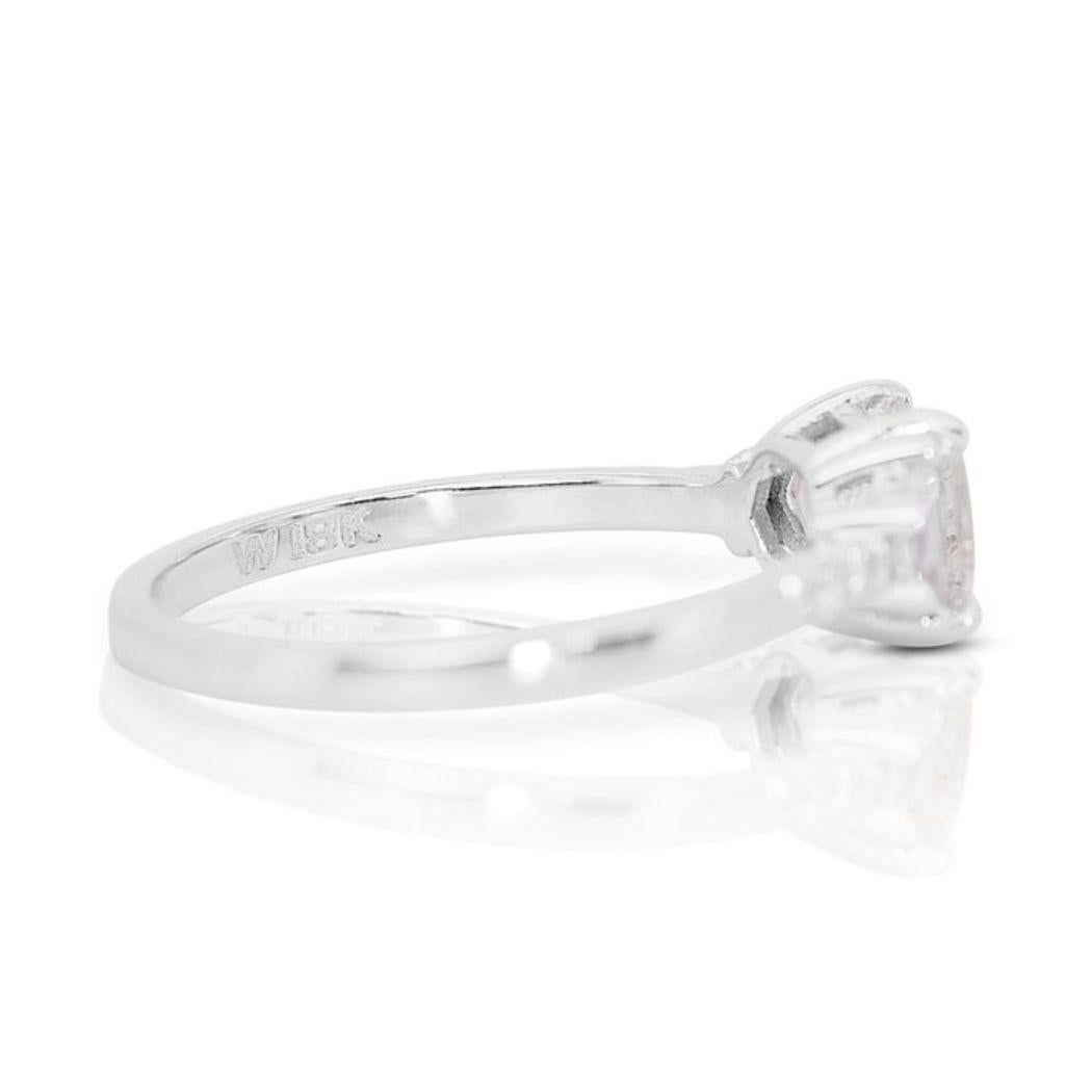 Geometric Brilliance: 1.01 Carat Asscher Diamond Ring with Exquisite Accents For Sale 1