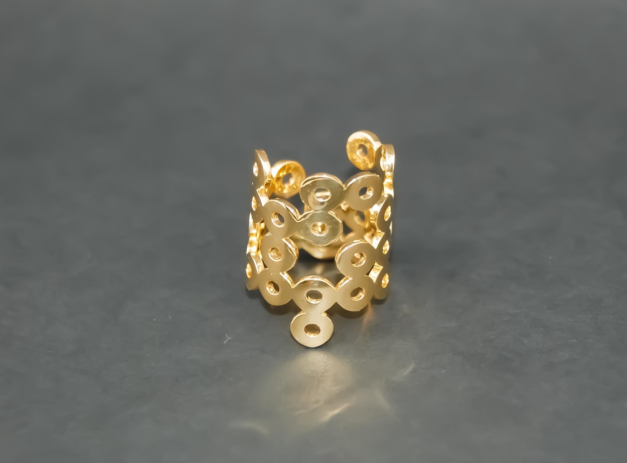 Geometric Bubbles Ring in 18kt Yellow Gold In New Condition For Sale In Dubai, AE