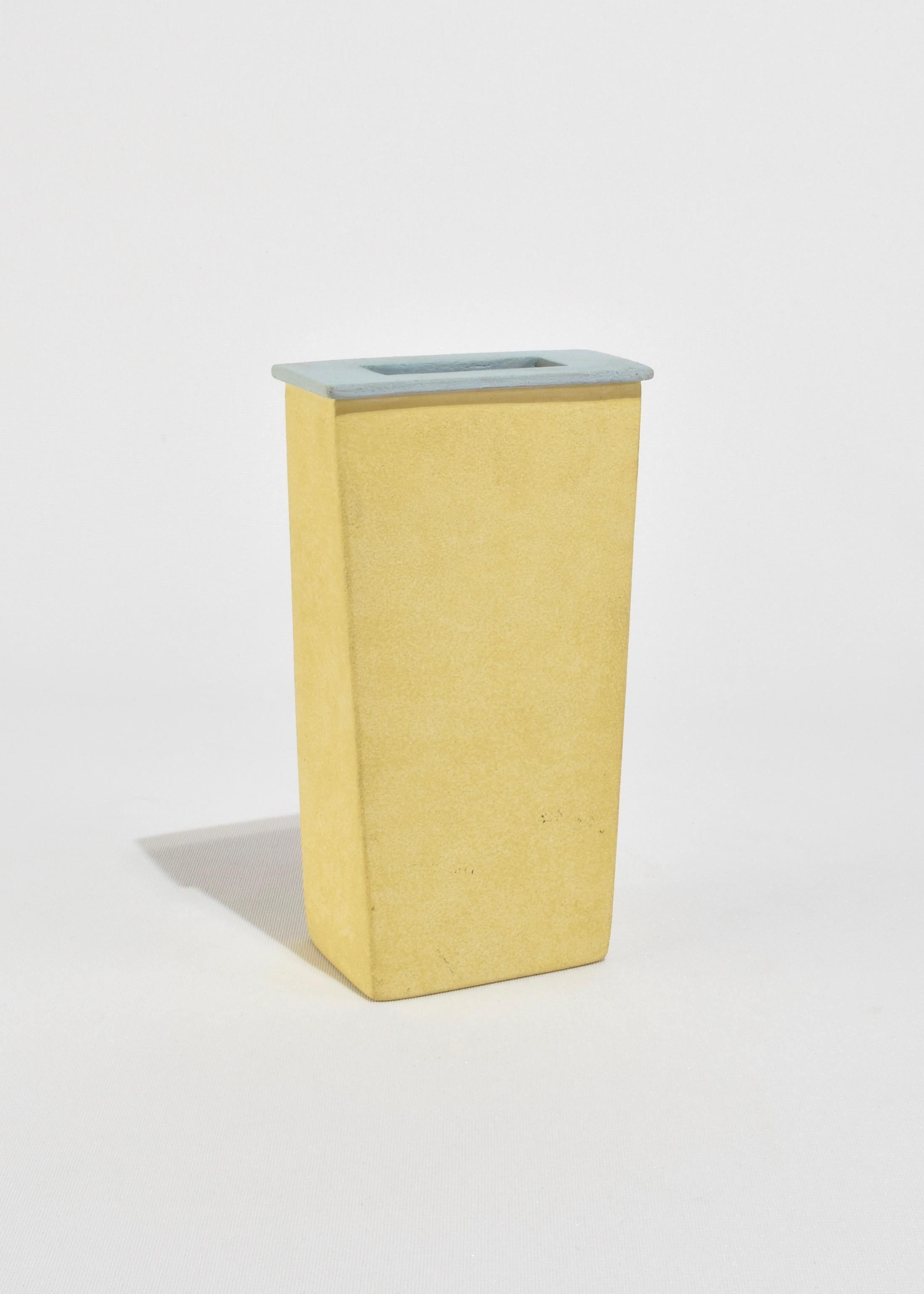Vaso geometrico in ceramica In condizioni buone in vendita a Richmond, VA