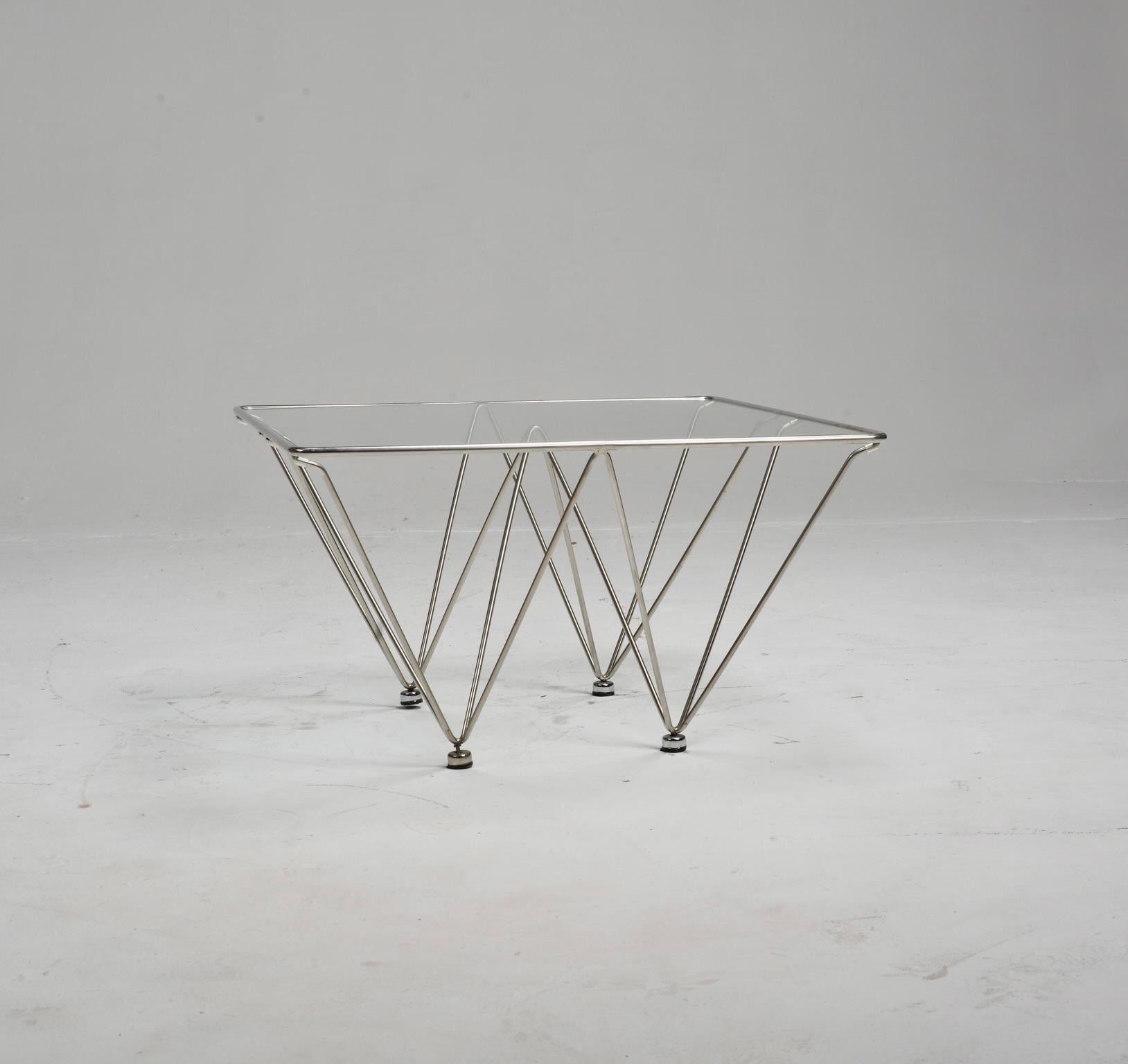 Mid-Century Modern Geometric chrome and glass coffee table attributed to Paolo Piva For Sale