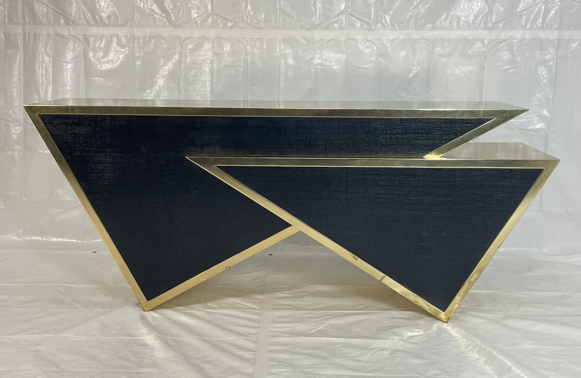 Tavolo da console geometrico in foglia d'argento di Meuble Decor, Los Angeles in vendita 3