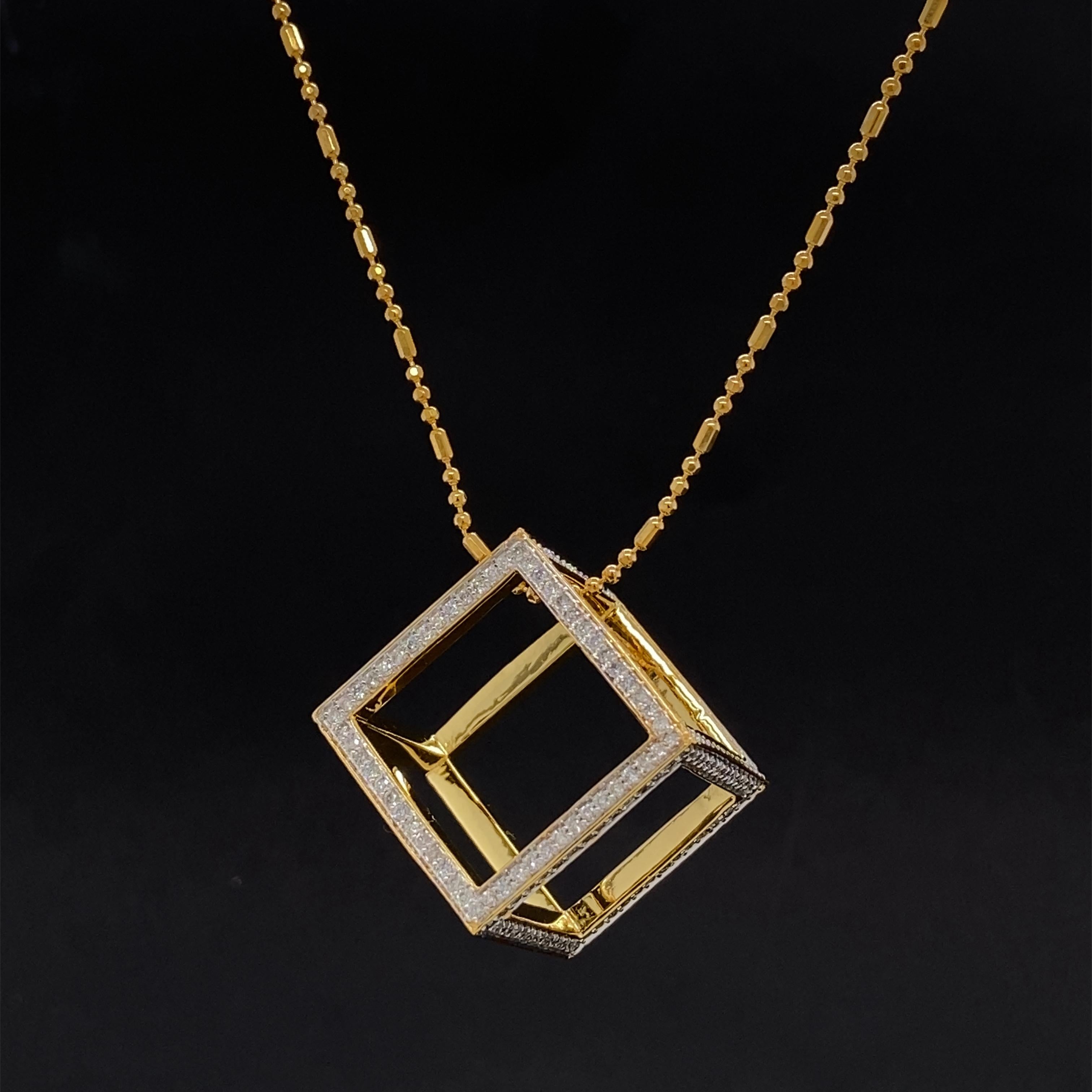 Art Deco 3D Cube Diamond Pendant in 18k Solid Gold For Sale