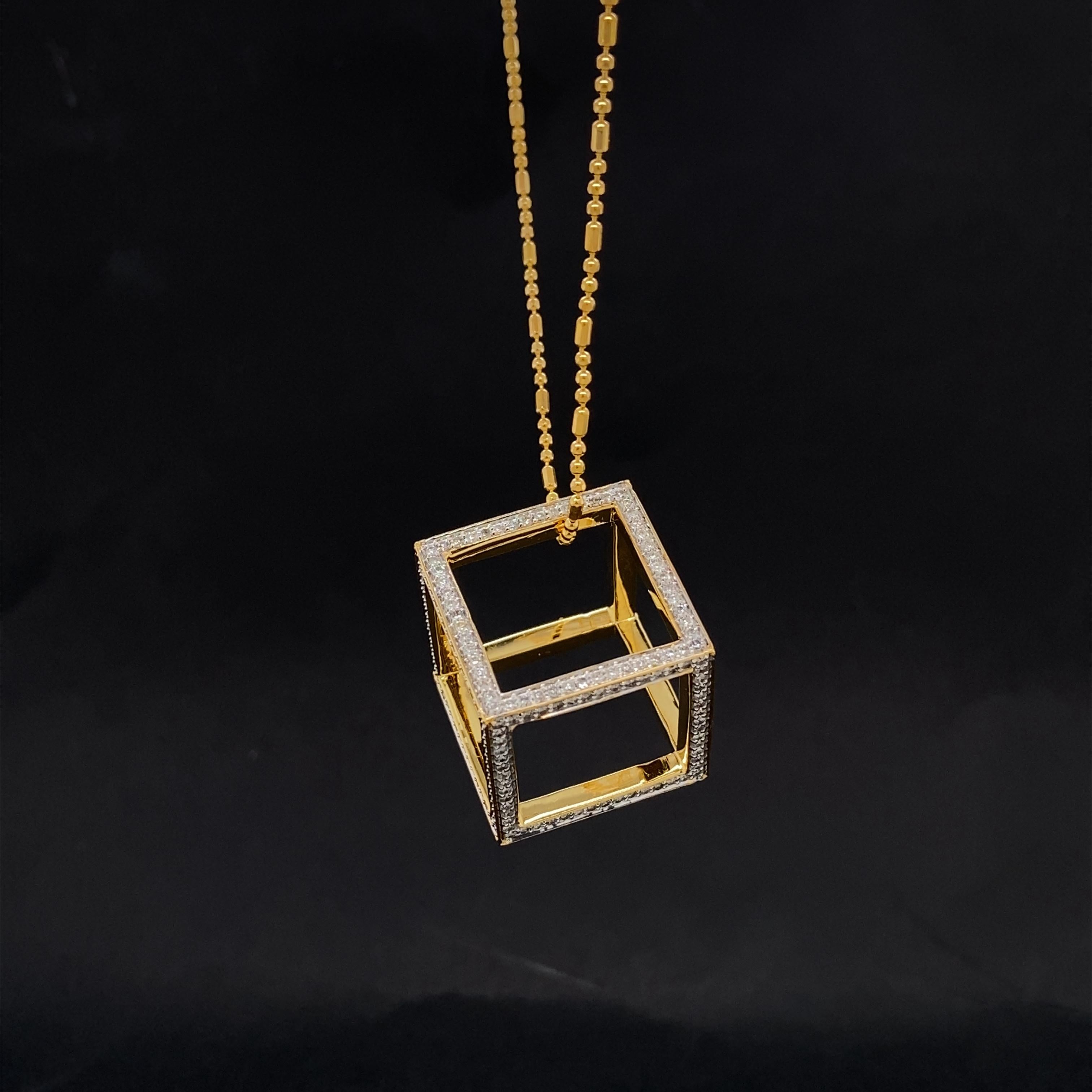 3D Cube Diamond Pendant in 18k Solid Gold In New Condition For Sale In New Delhi, DL