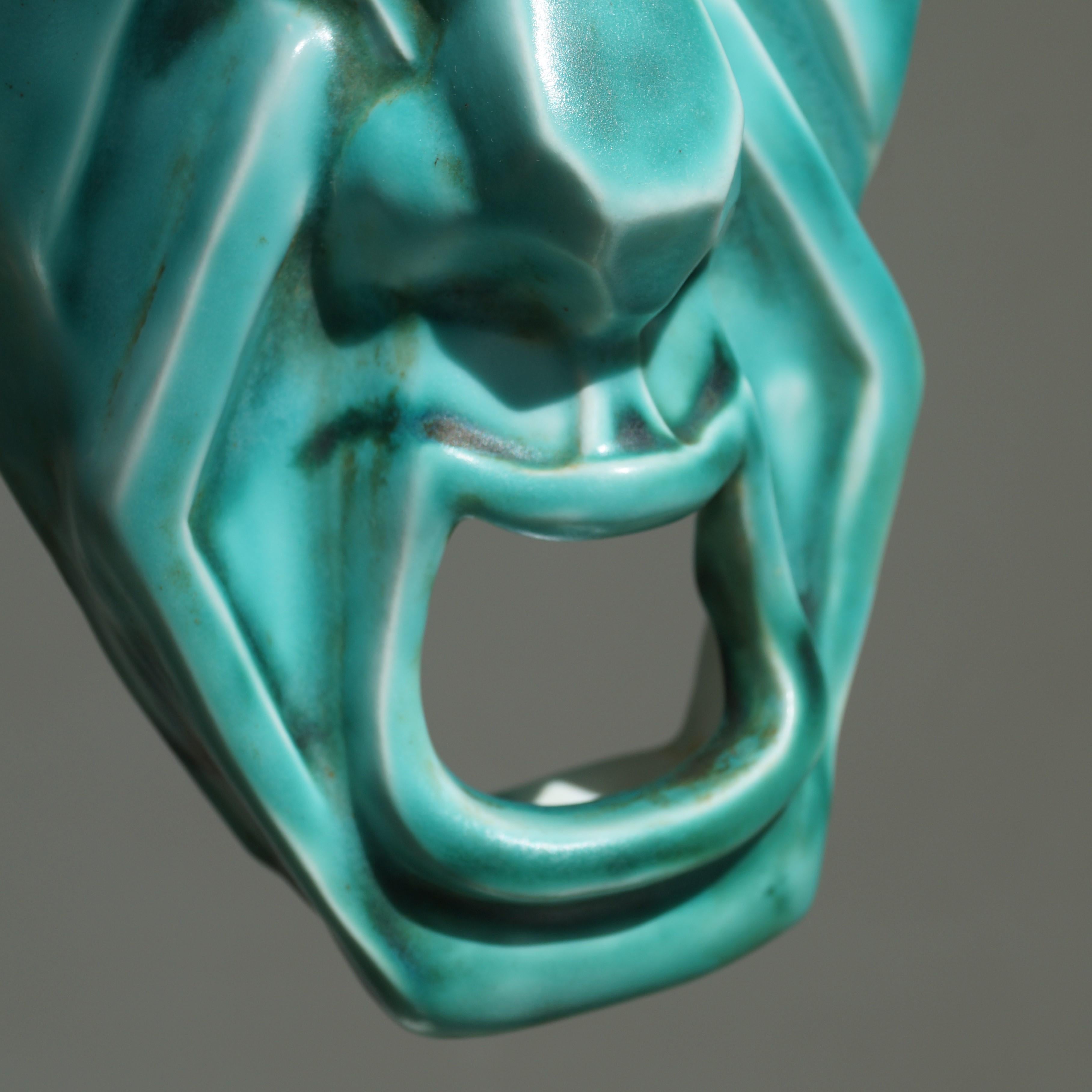 Art Deco geometric  'Grotesque' face mask by Ron Birks, Newport Pottery, England In Excellent Condition In EVERDINGEN, NL