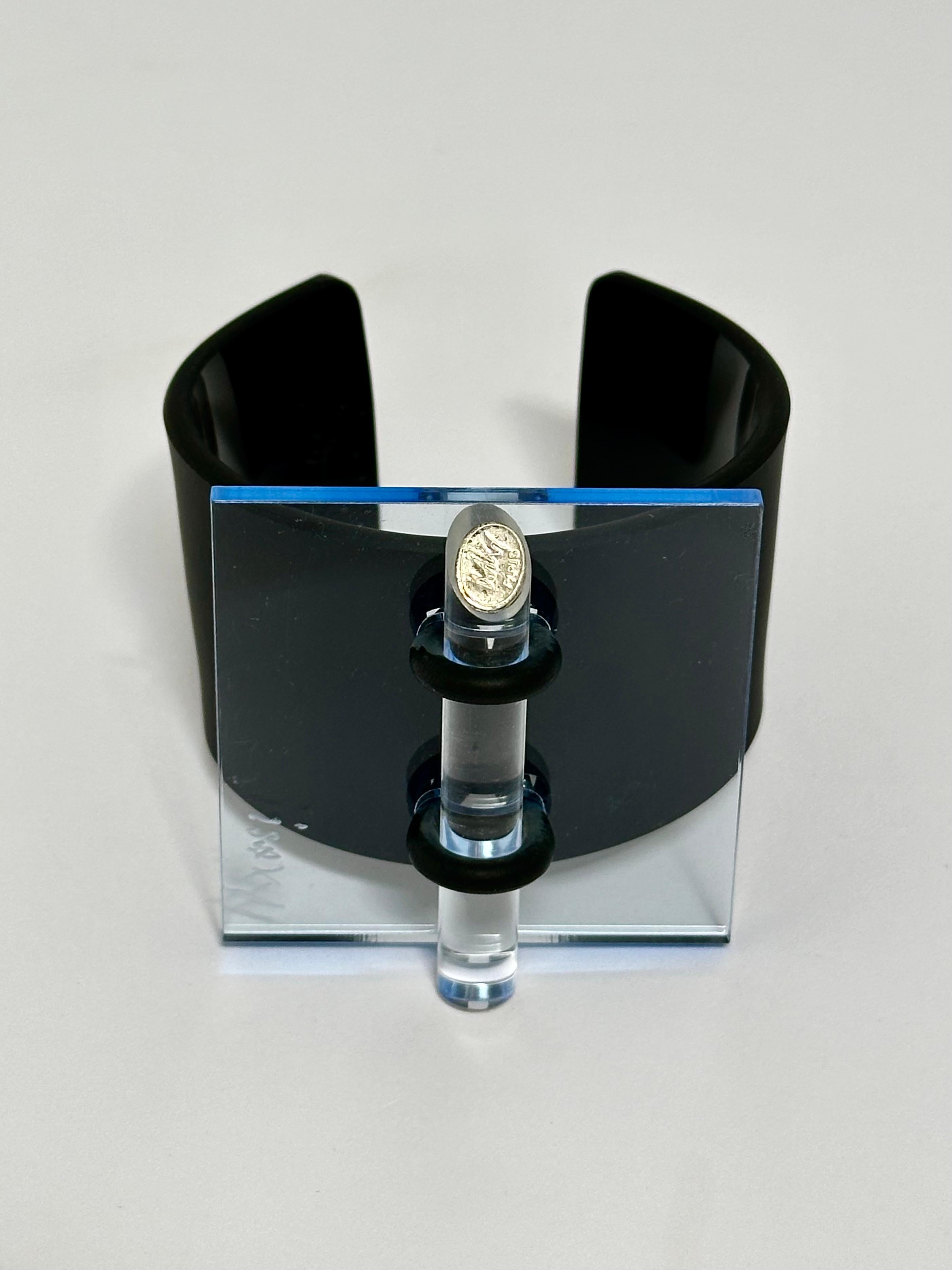 Geometric Cuff, Isaky, Paris c. 1980 In Good Condition For Sale In St Ouen, FR