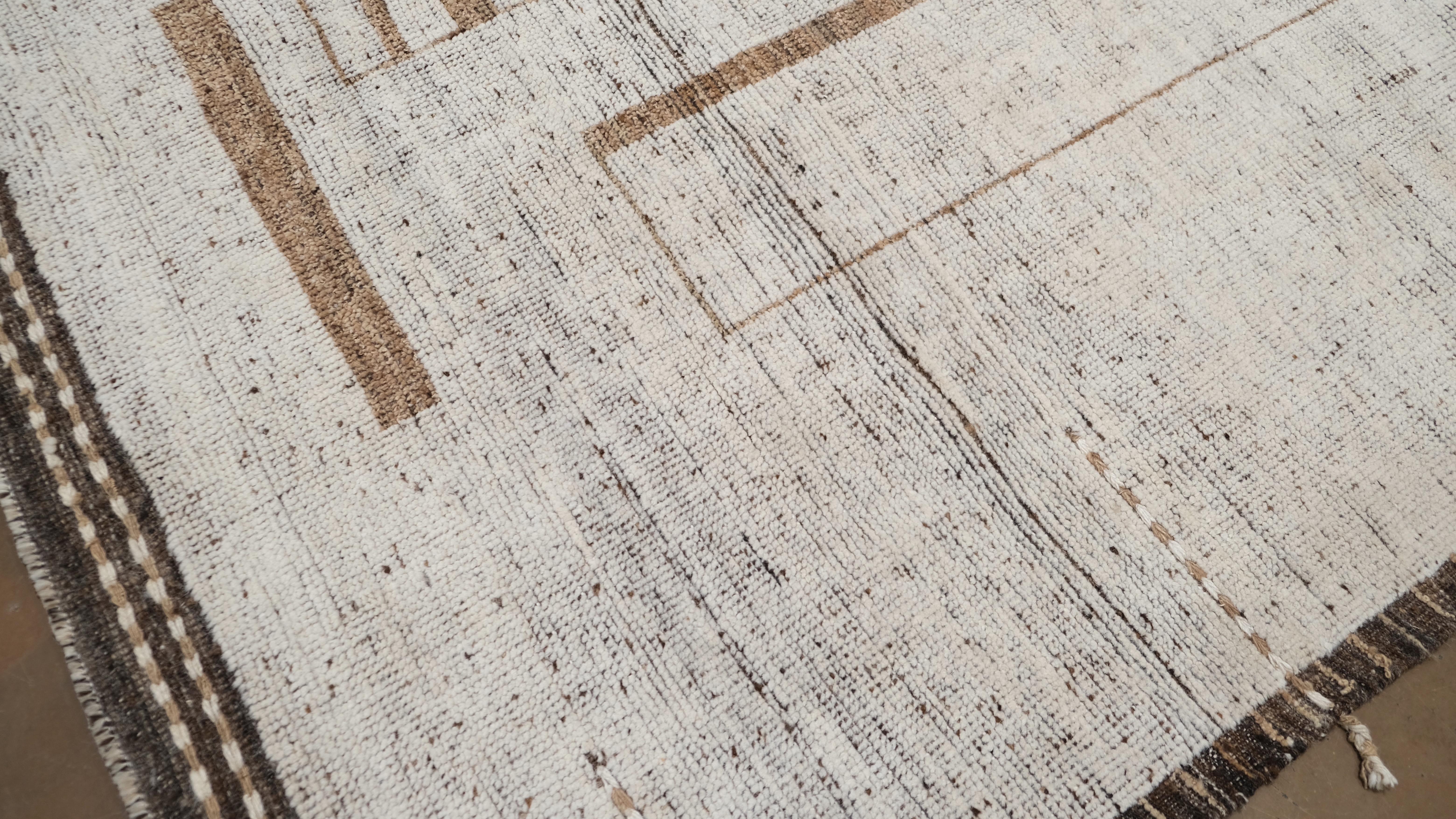 Geometrischer Deko-Teppich aus gemusterter Wolle 9'3''x12'6'' (Skandinavische Moderne) im Angebot