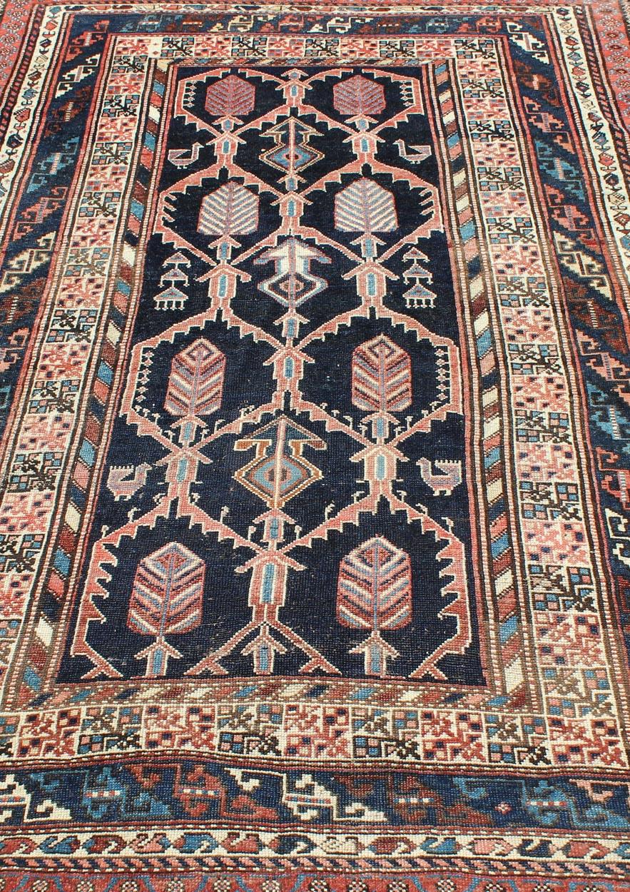 Antiker persischer Afshar-Teppich mit geometrischem Design und mehrlagiger Bordüre im Angebot 3