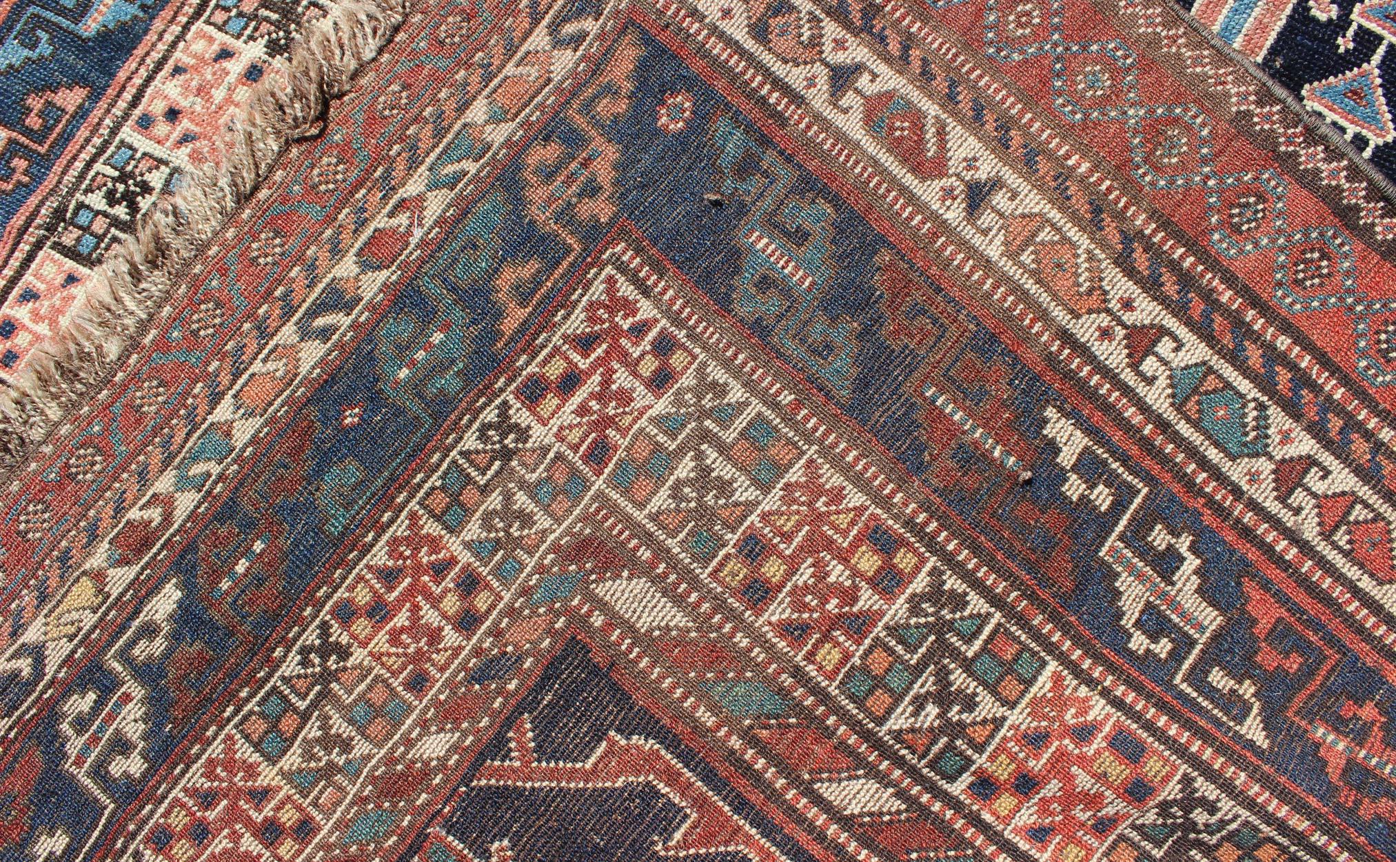 Antiker persischer Afshar-Teppich mit geometrischem Design und mehrlagiger Bordüre im Angebot 4