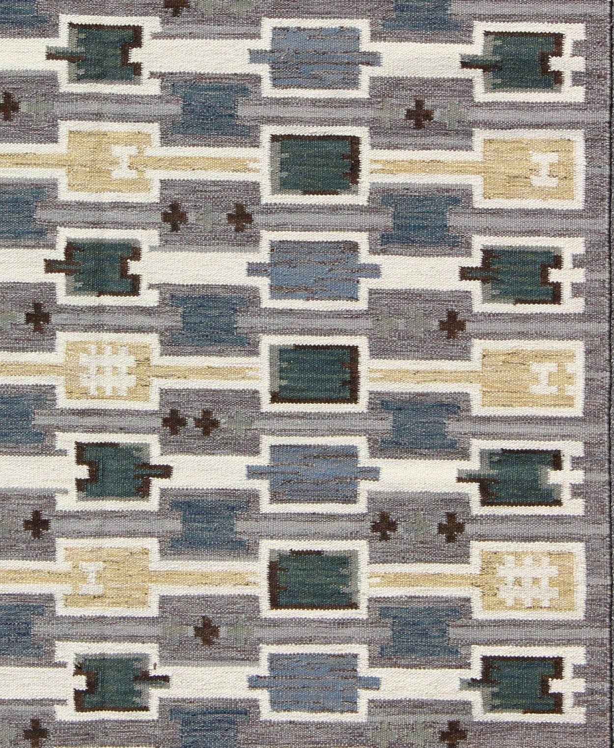 Scandinavian design flat-weave carpet, rug RJK-20090-SHB-024-01, country of origin / type: India / Scandinavian flat-weave.

Measures: 8'2'' x 9'10''

This Scandinavian flat-weave is inspired by the work of Swedish textile designers of the early