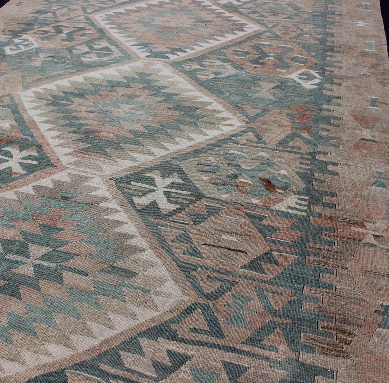Geometric Design Vintage Turkish Tribal Flat-Weave Rug in Teal and Neutrals In Good Condition For Sale In Atlanta, GA