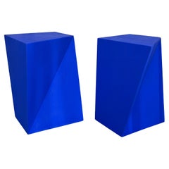 Geometrisches Design Yves K. Blaue Holz-Beistelltische, PAIR