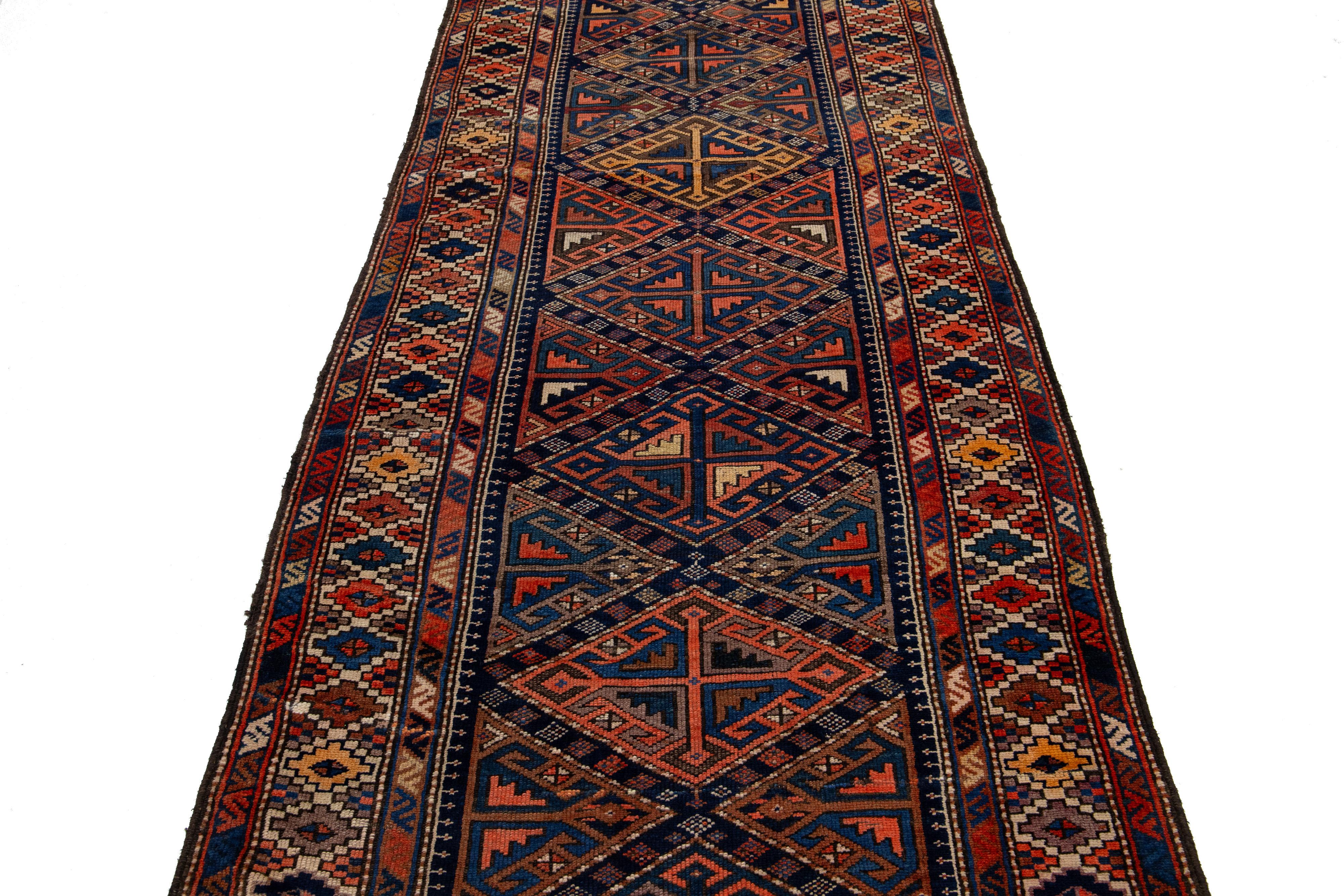 Lana Runner in lana persiano Malayer antico dal design geometrico in blu in vendita