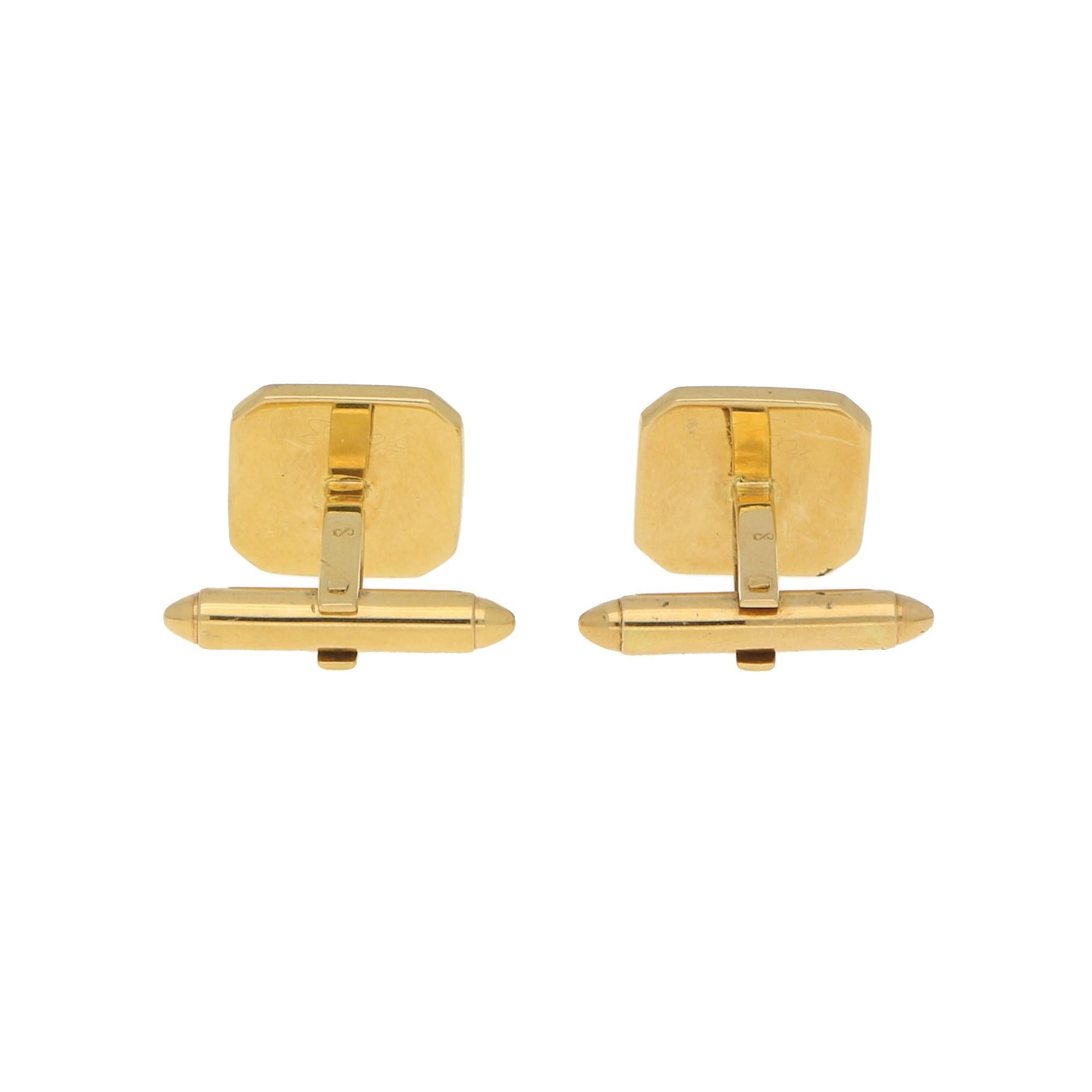 Geometric Diamond and Onyx Cufflinks in Yellow Gold In Excellent Condition In London, GB