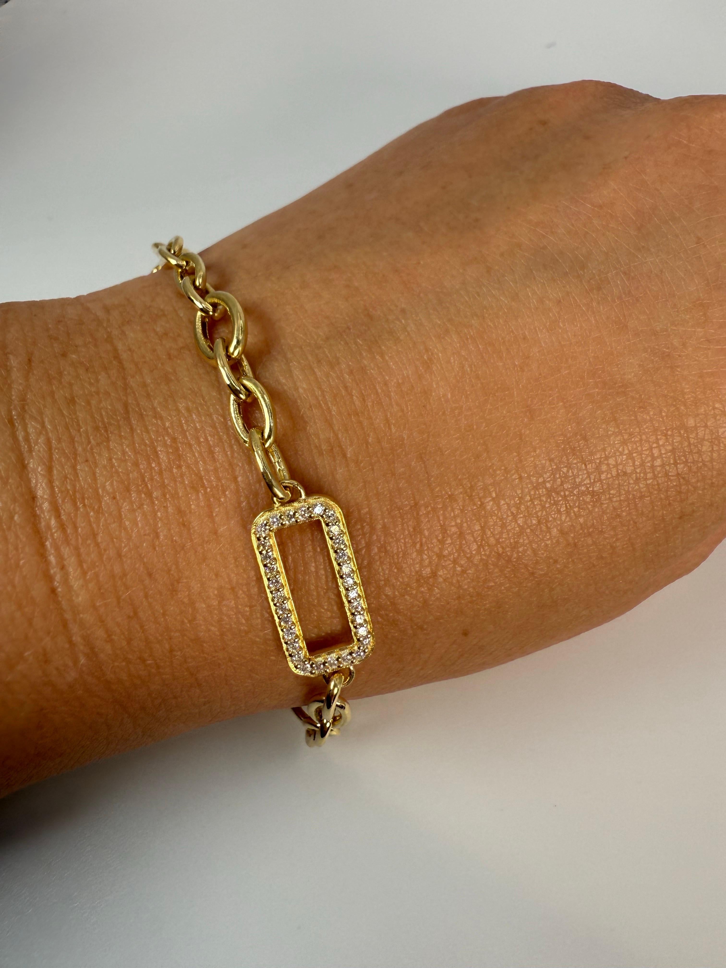 Geometric diamond bracelet 18KT gold 10 grams For Sale 2