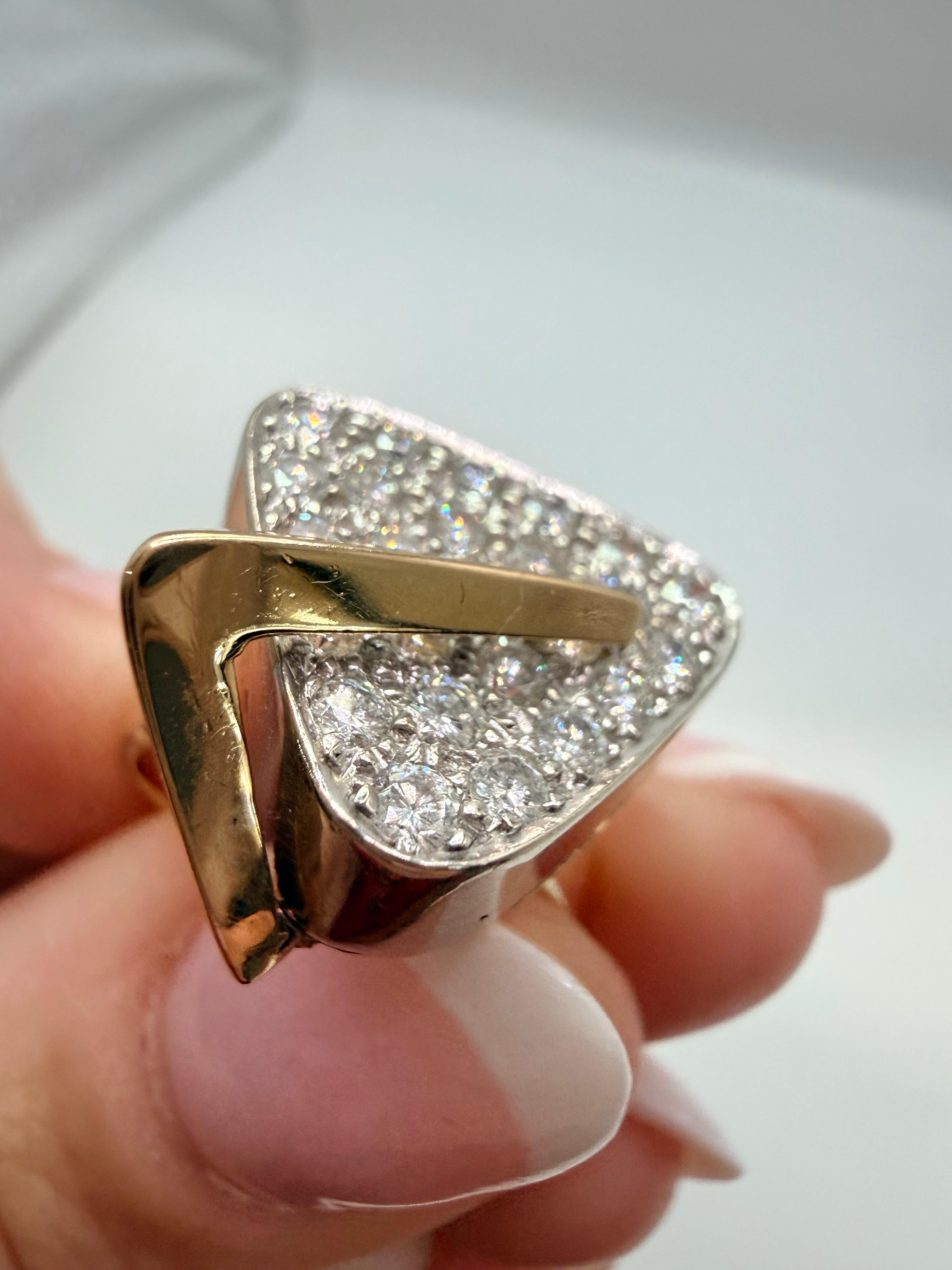 Geometrischer Diamantring 14KT Gold Trillion Diamantring 1,30 Karat im Angebot 1