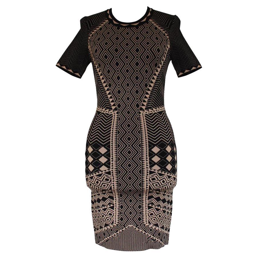 Geometrisches Kleid im Angebot