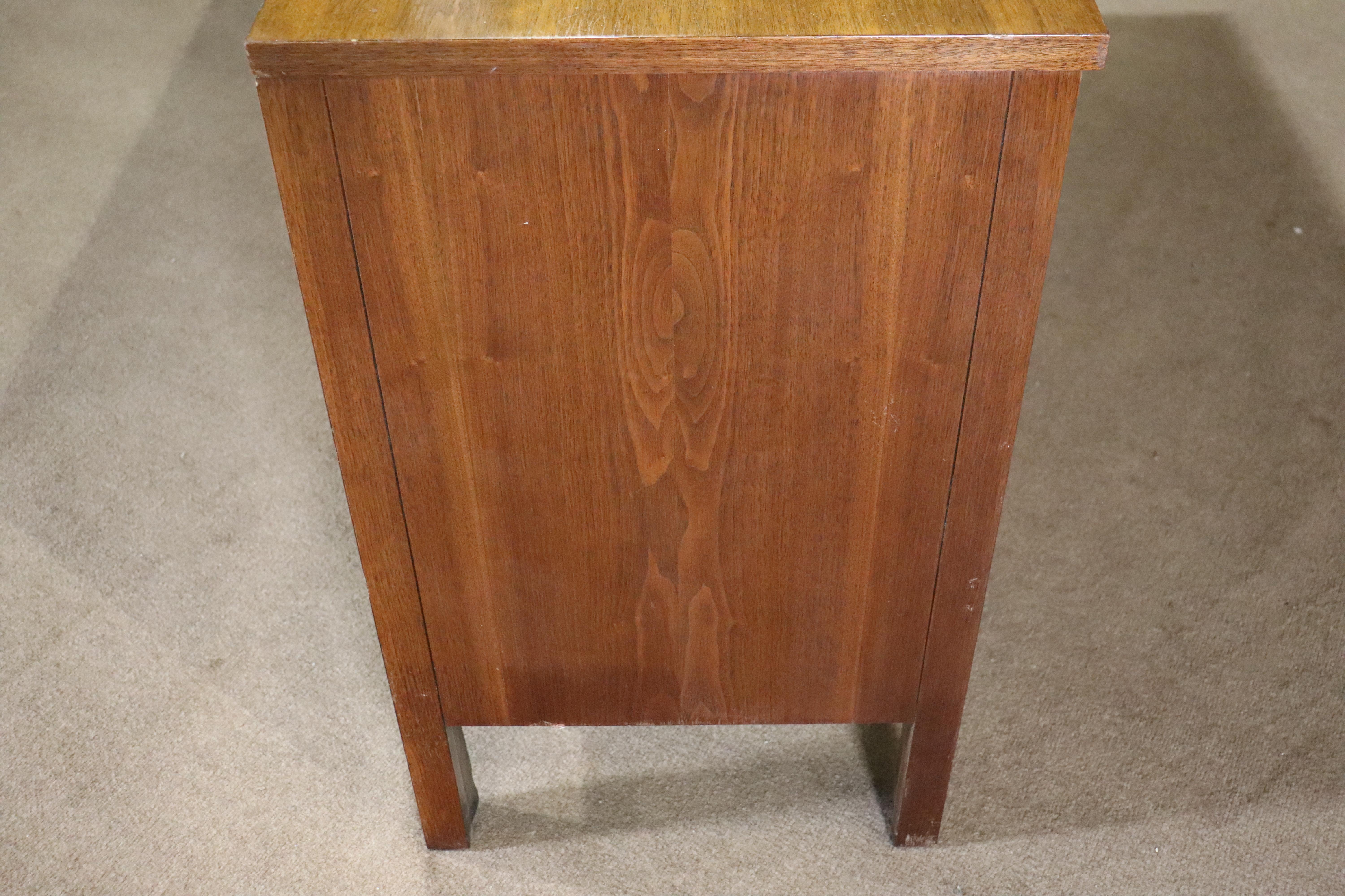 20th Century Geometric Dresser By Henredon after Gio Ponti For Sale