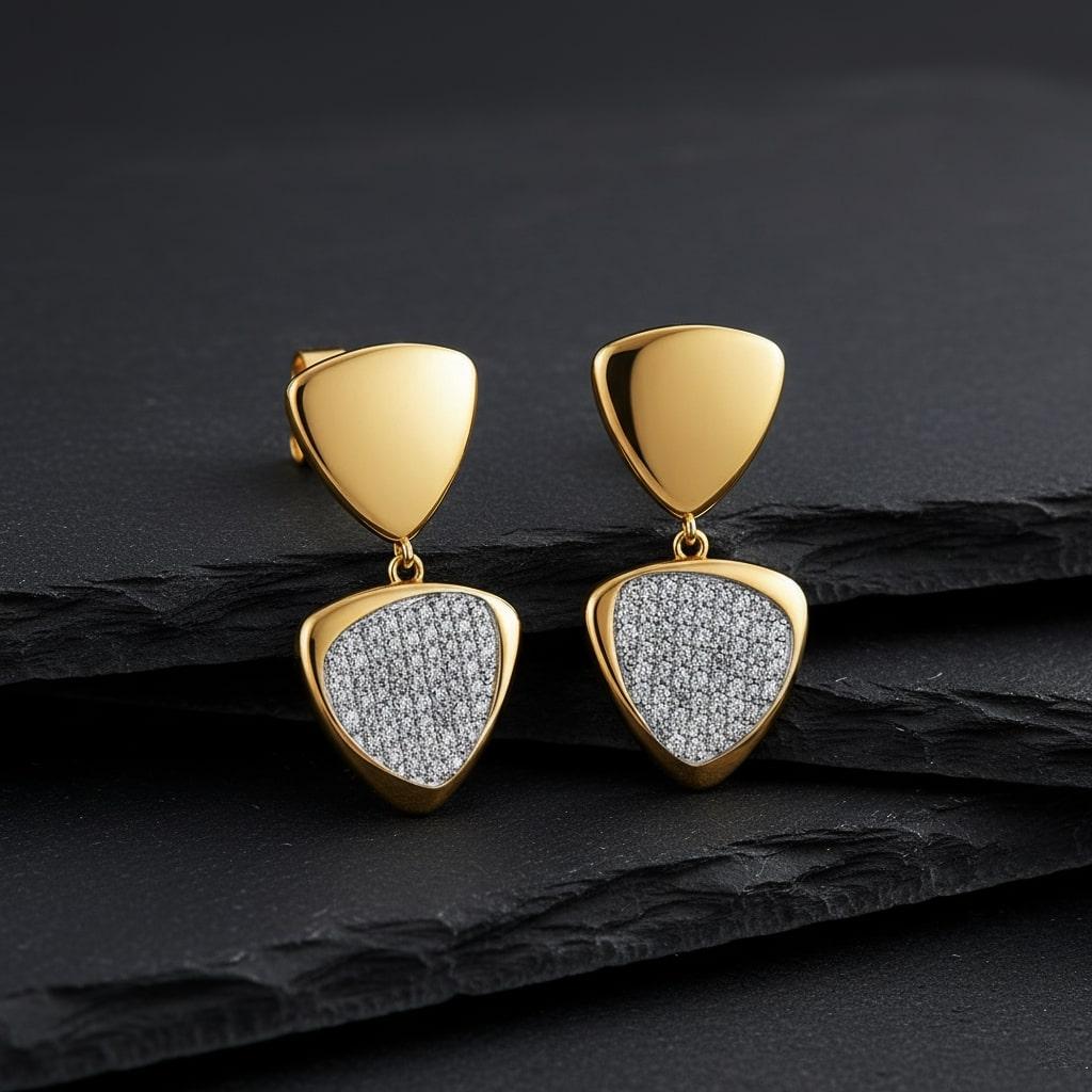 Donna Orecchino geometrico a goccia in oro giallo 14K (richiesta 18K) con accenti di diamanti a doppia tonalità in vendita