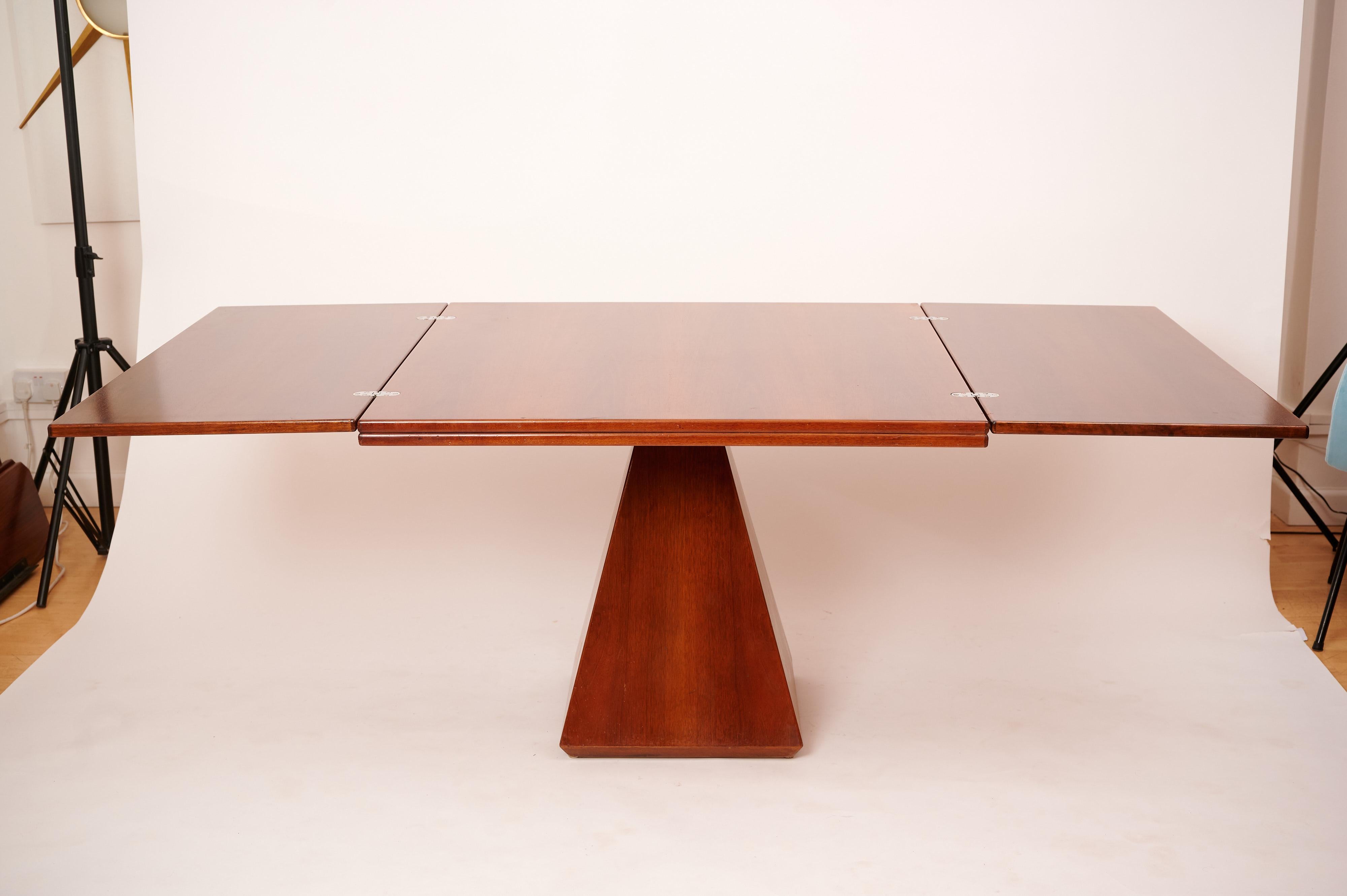 Geometric Expanding Dining Table 2