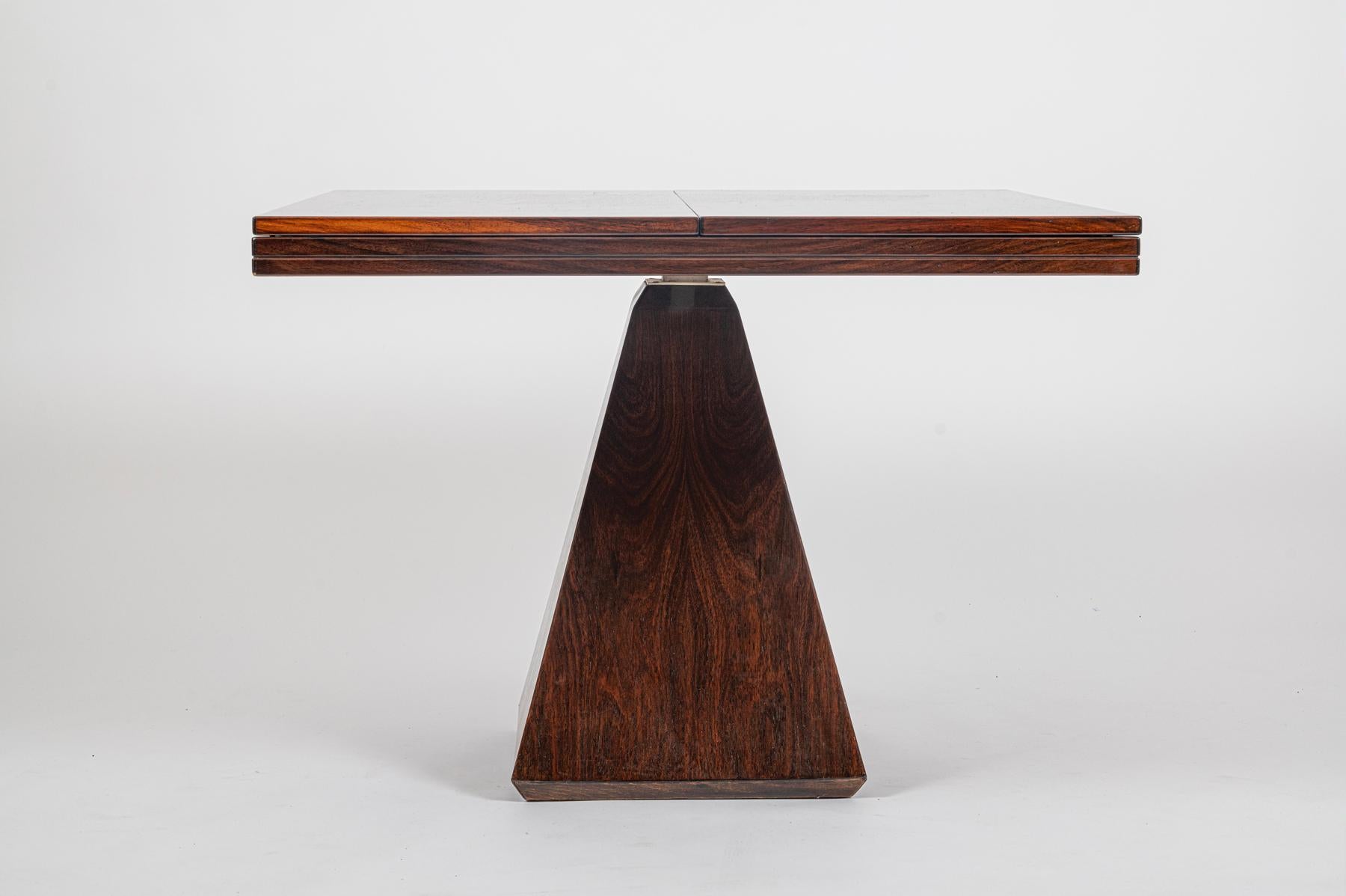 Mid-20th Century Geometric expanding dining table Italy c1960