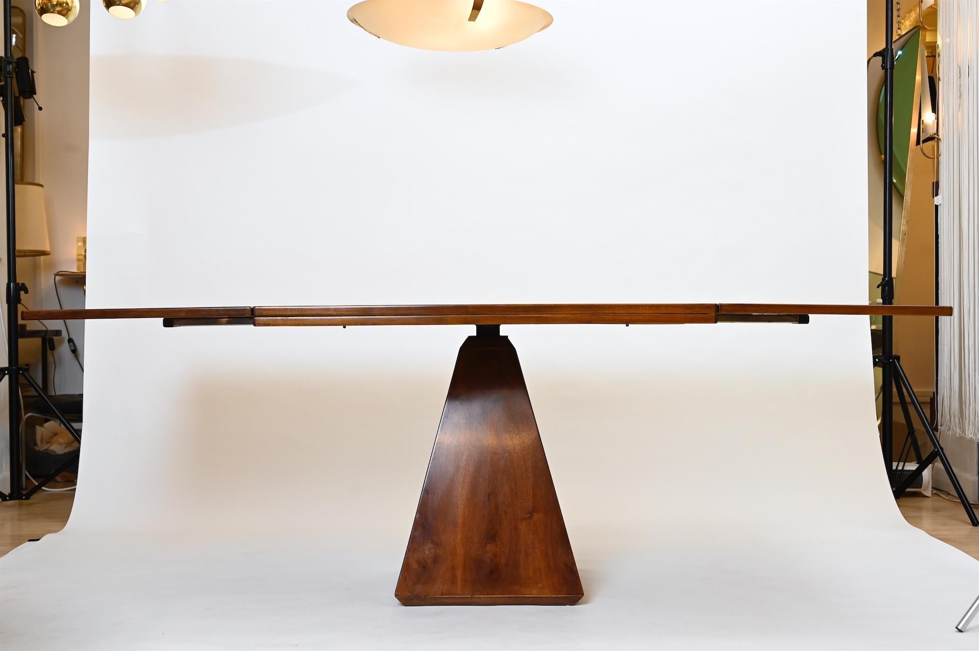 Geometric Expanding Table in Walnut circa 1960 by Introini 3