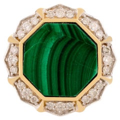 Geometrischer Cocktailring aus 14 Karat Gelbgold mit 7.7 Karat Malachit-Diamant im Fancy-Schliff