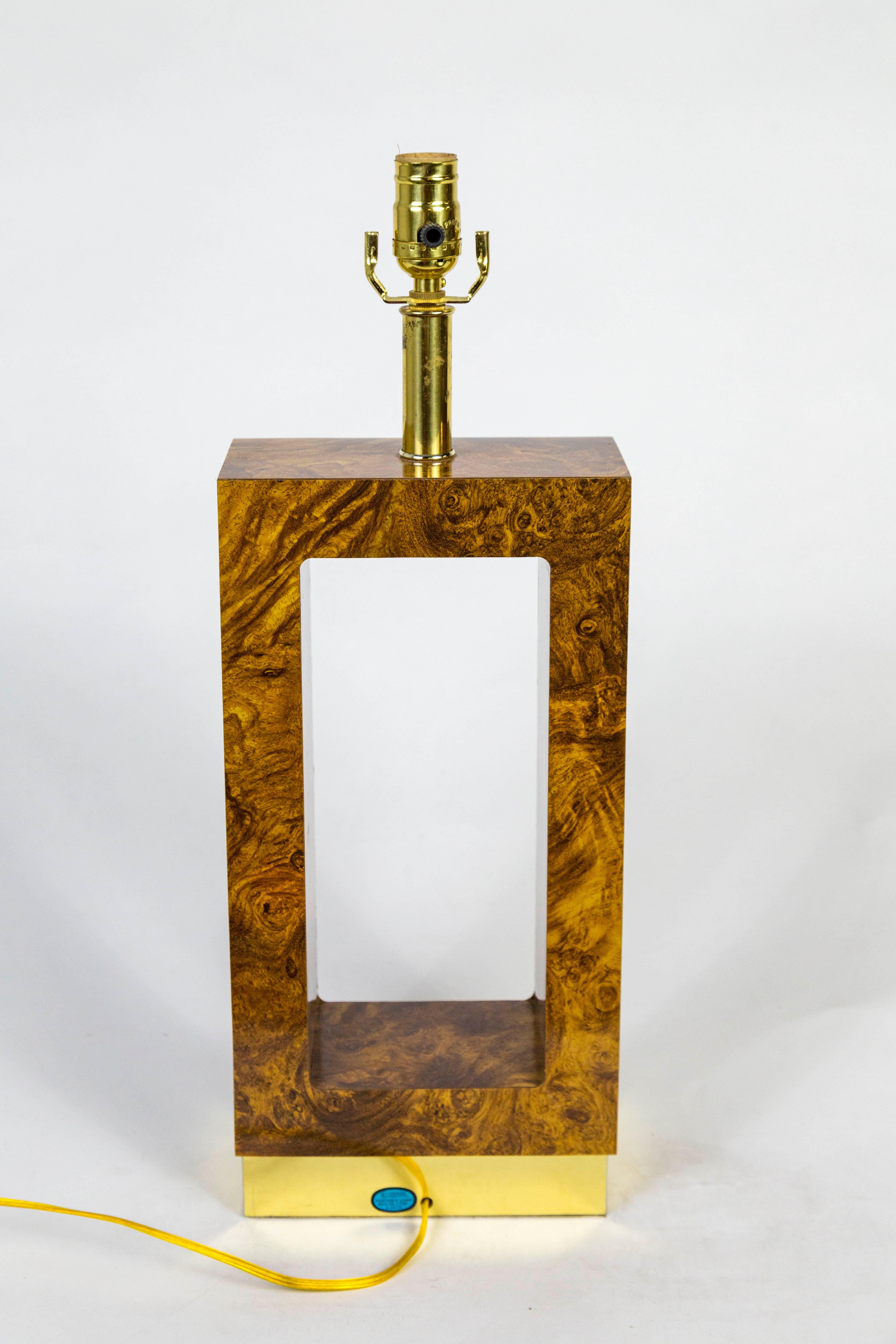 Late 20th Century Geometric Faux Bois Burl Wood Table Lamp For Sale