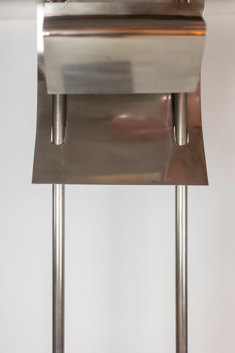 20th Century Geometric floor lamp in silver metal. 1980s. For Sale