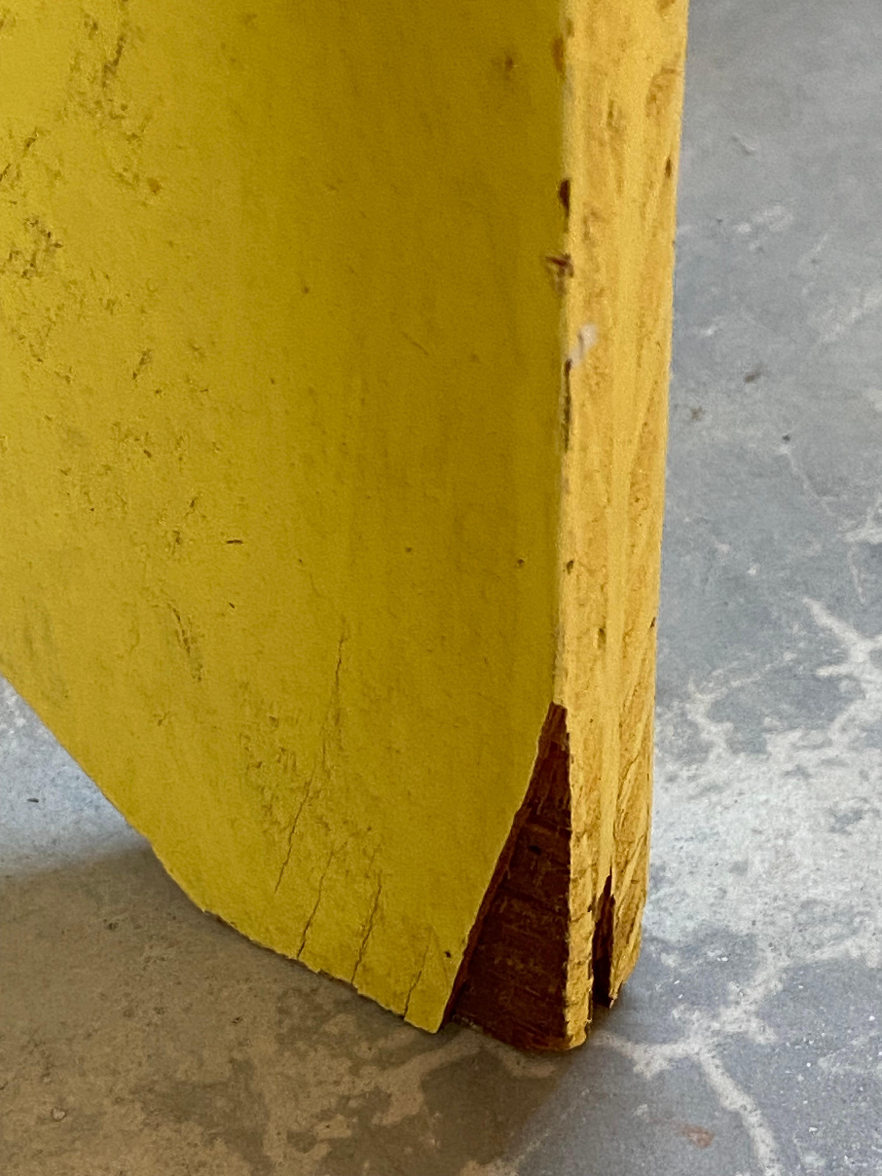 Paire de tables peintes d'art populaire géométrique en vente 9
