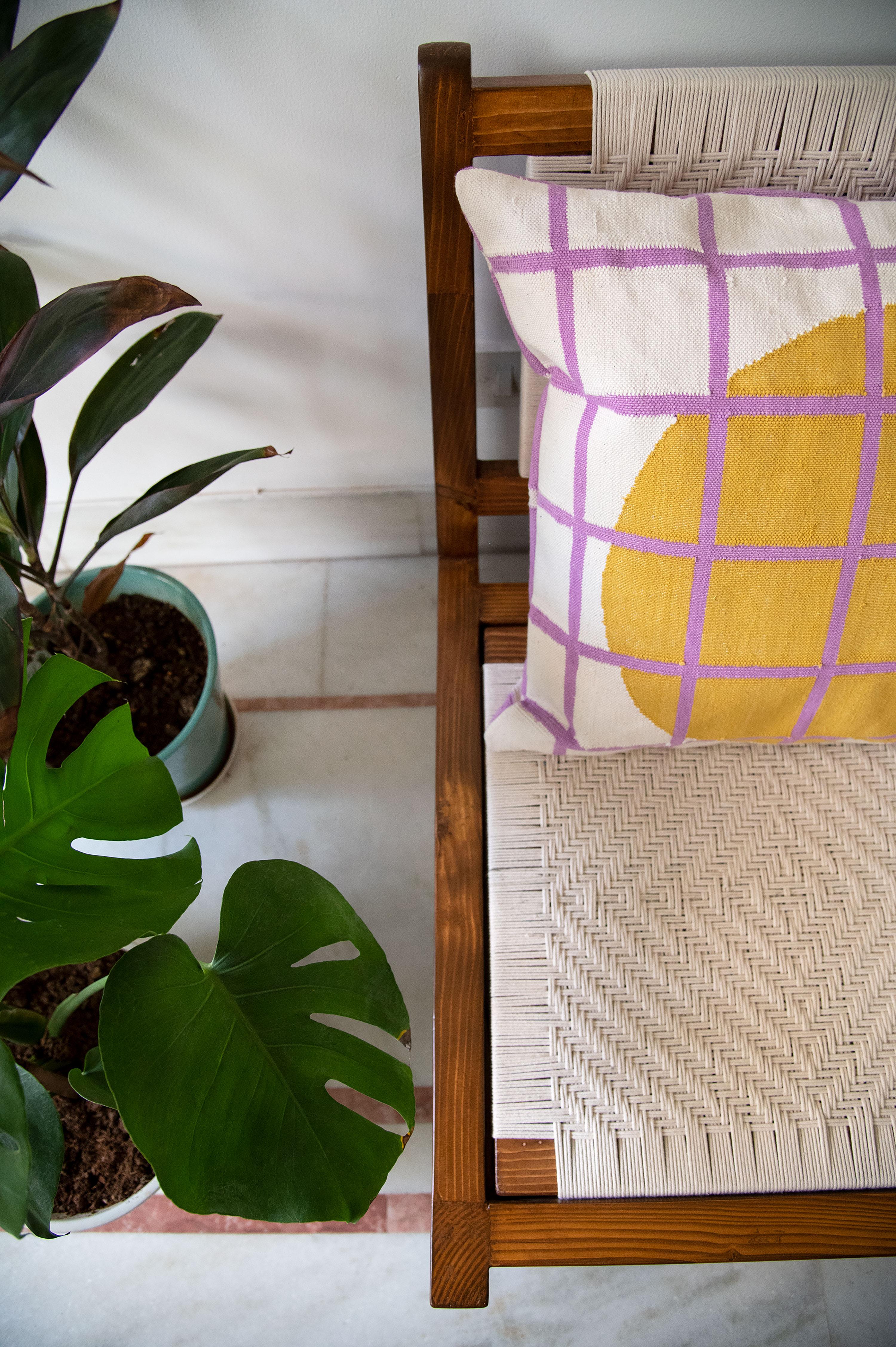 Hand-Woven Geometric Grid Pillow, Reversible Circle For Sale